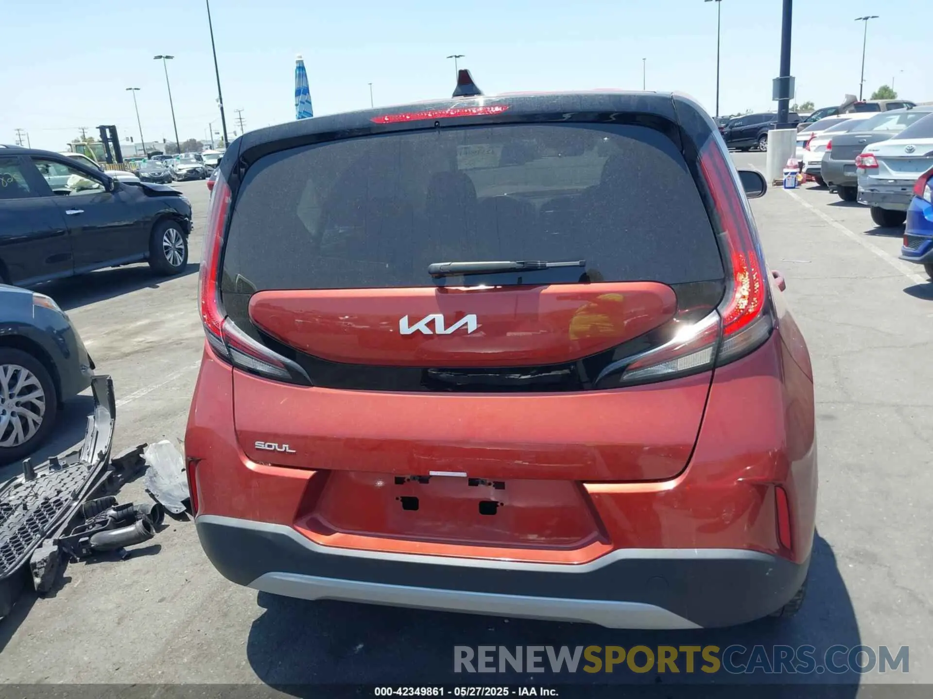 17 Photograph of a damaged car KNDJ23AU8P7859971 KIA SOUL 2023