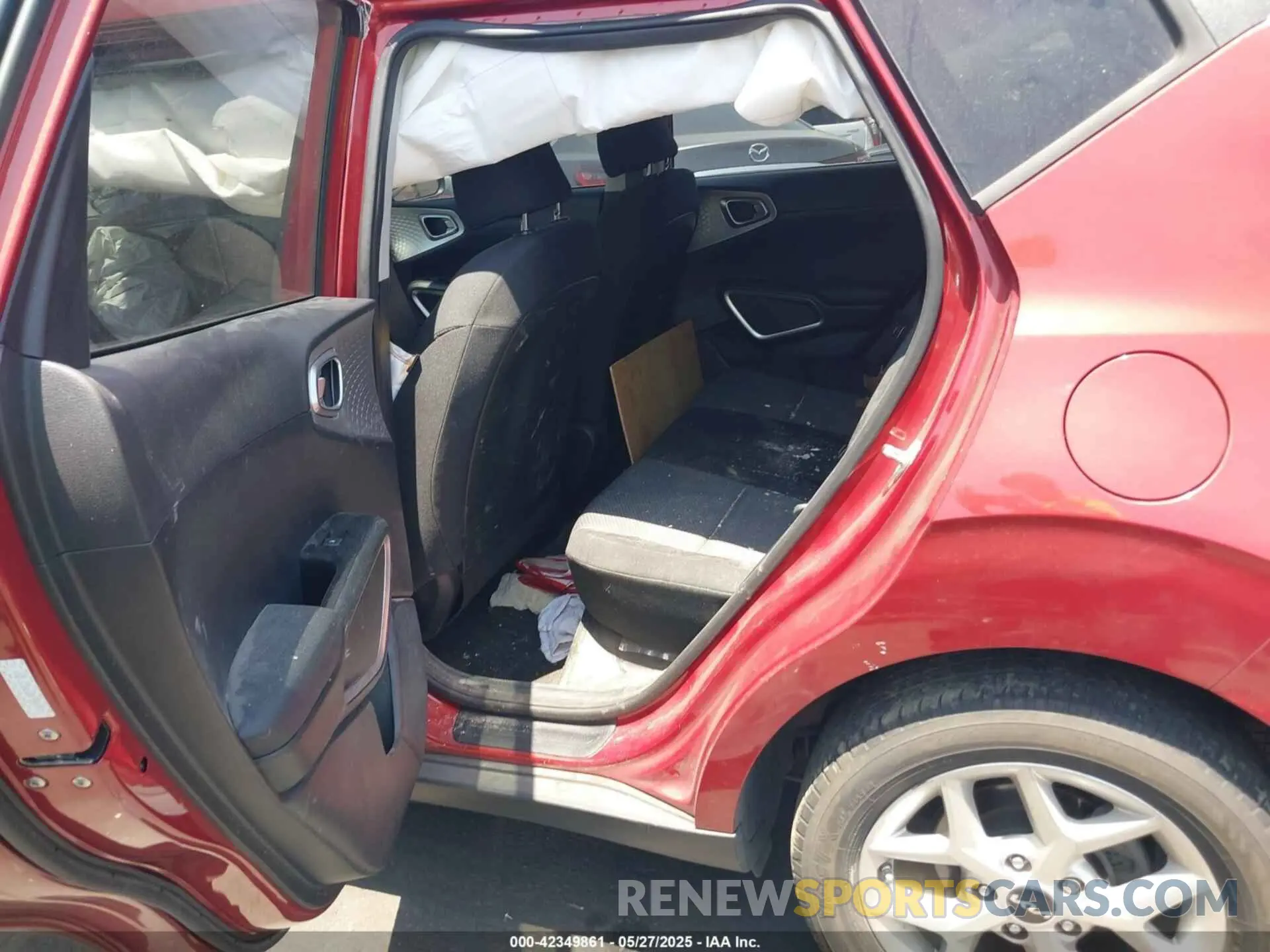 8 Photograph of a damaged car KNDJ23AU8P7859971 KIA SOUL 2023