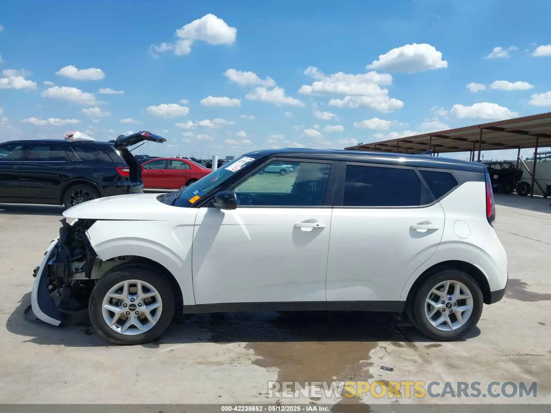 13 Photograph of a damaged car KNDJ23AU9P7194417 KIA SOUL 2023