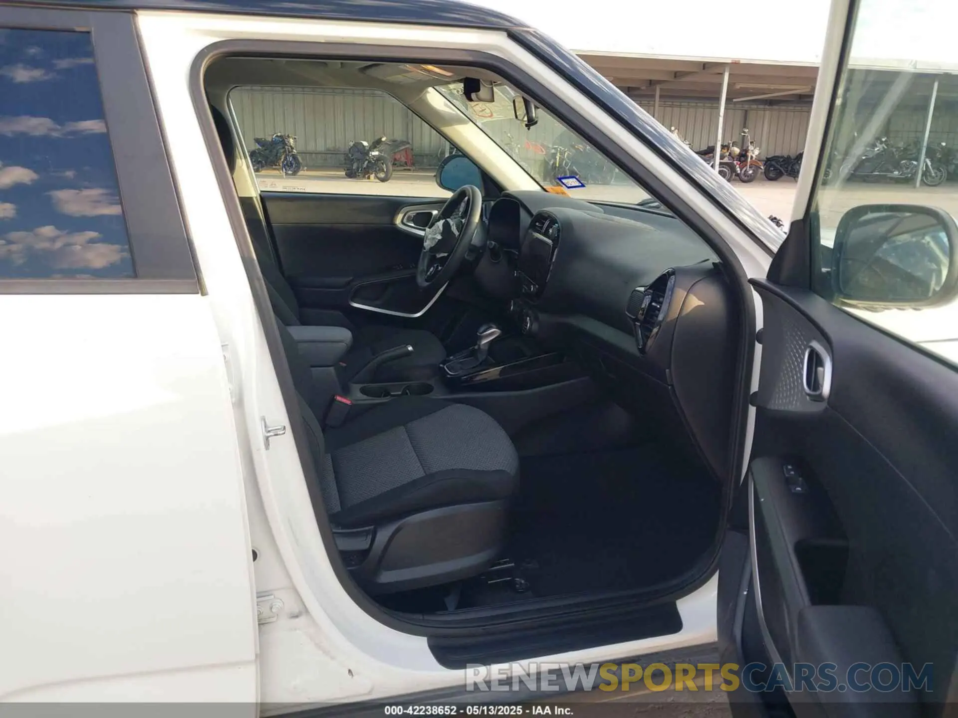5 Photograph of a damaged car KNDJ23AU9P7194417 KIA SOUL 2023
