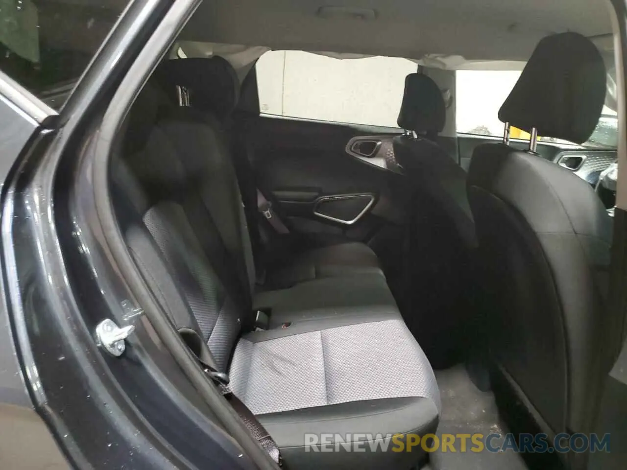 10 Photograph of a damaged car KNDJ23AU9P7881574 KIA SOUL 2023
