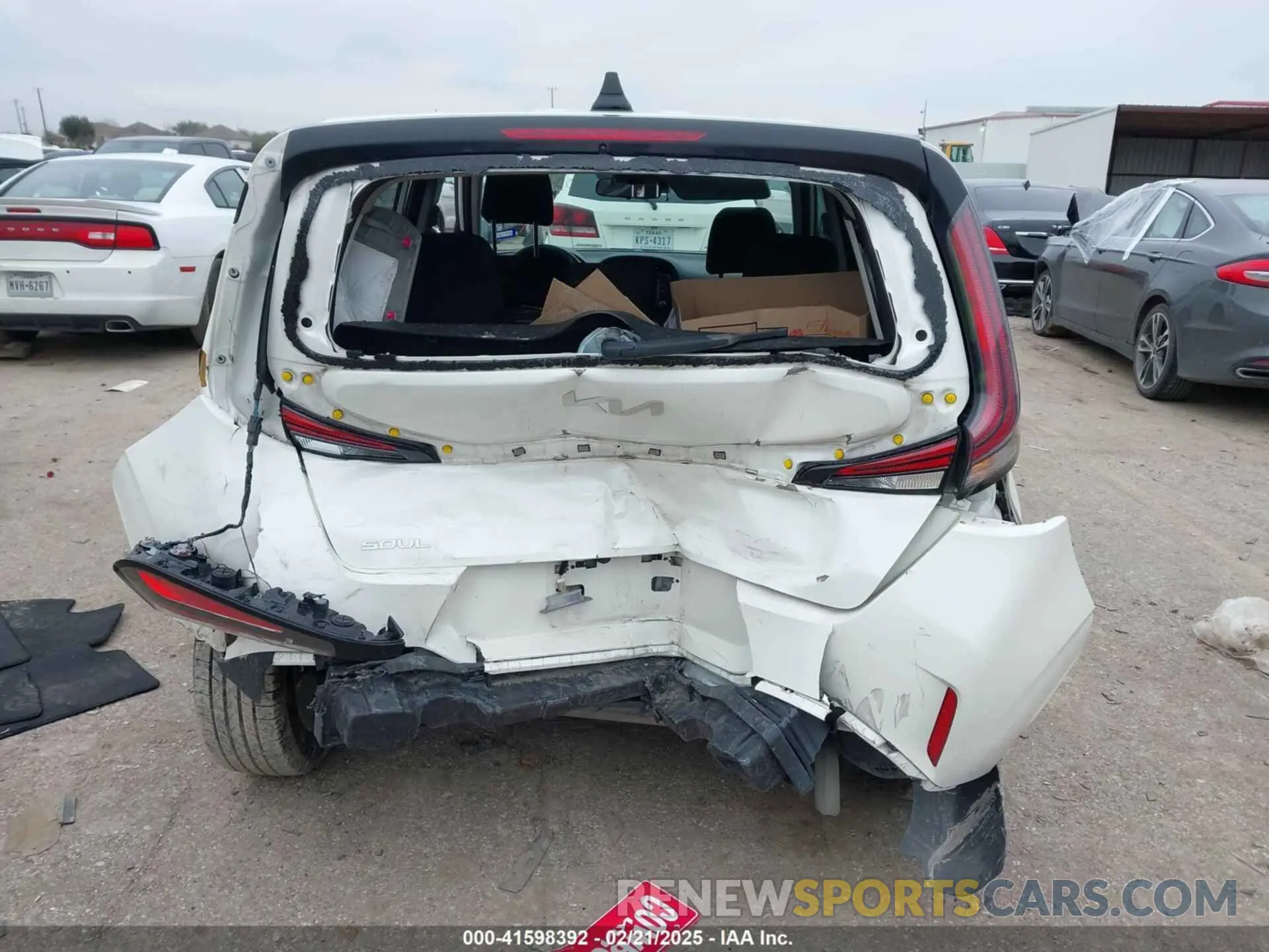 15 Photograph of a damaged car KNDJ23AUXP7215033 KIA SOUL 2023