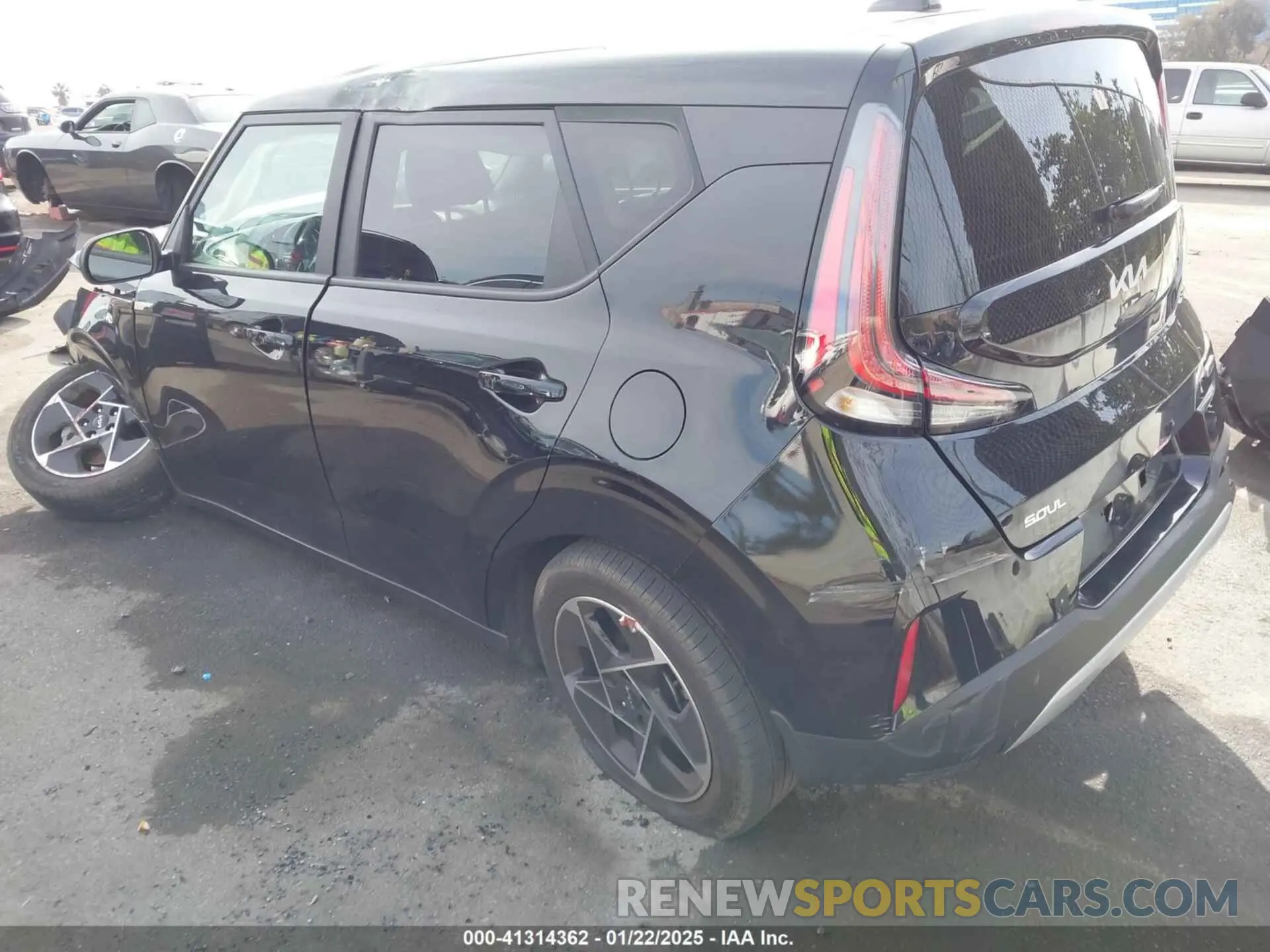 3 Photograph of a damaged car KNDJ33AU1P7856665 KIA SOUL 2023