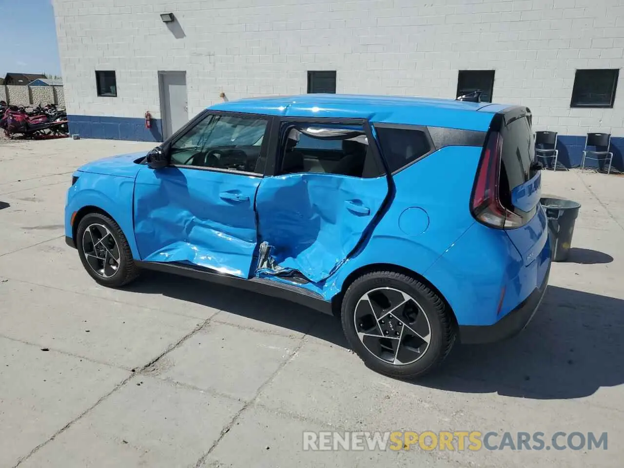 2 Photograph of a damaged car KNDJ33AU3P7199657 KIA SOUL 2023
