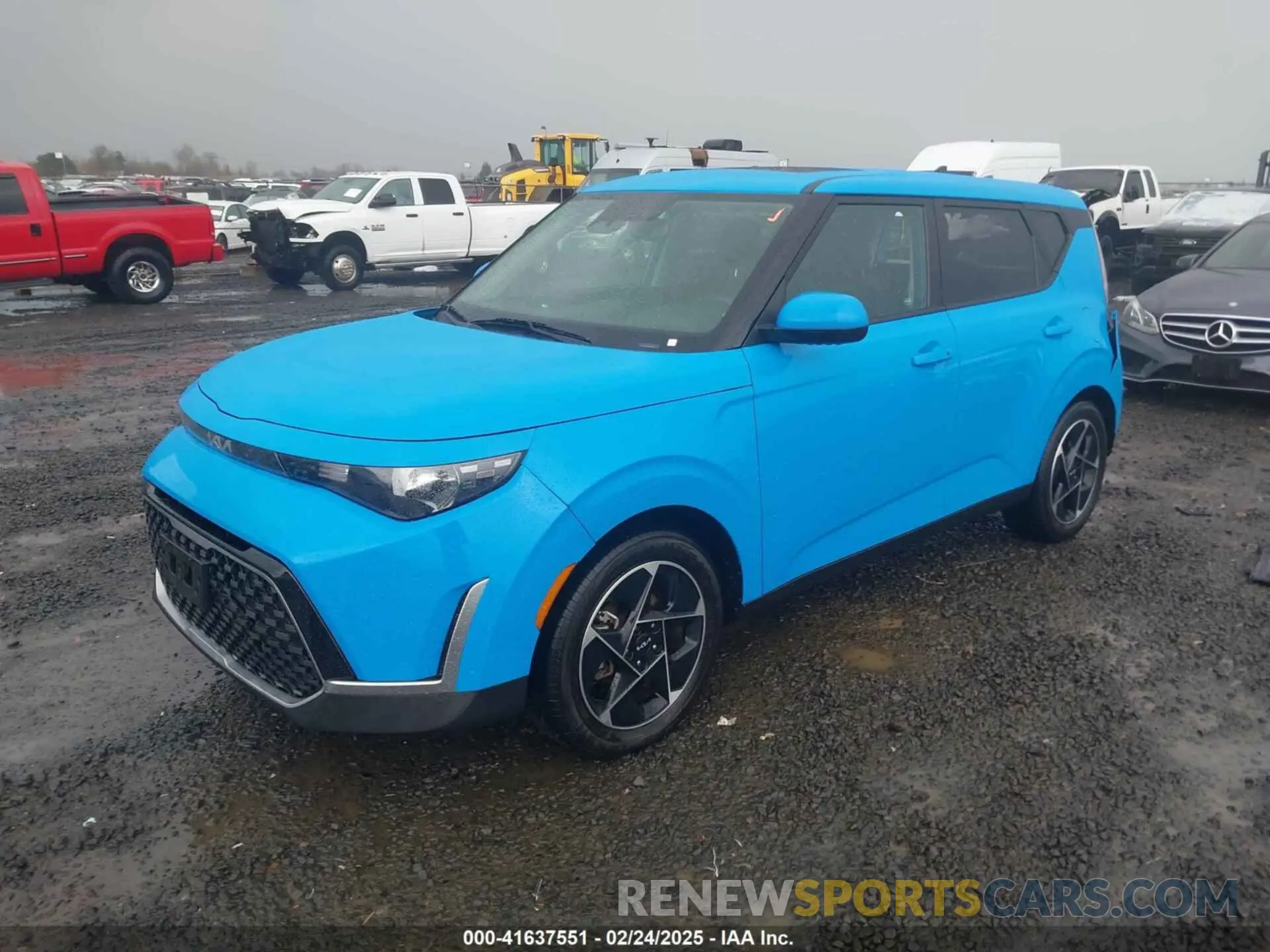 2 Photograph of a damaged car KNDJ33AU3P7202606 KIA SOUL 2023