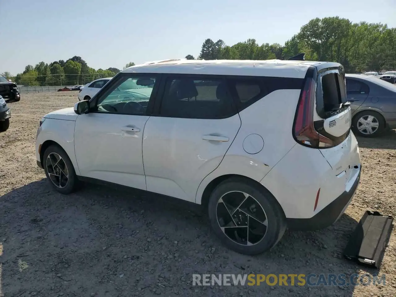 2 Photograph of a damaged car KNDJ33AU3P7894107 KIA SOUL 2023