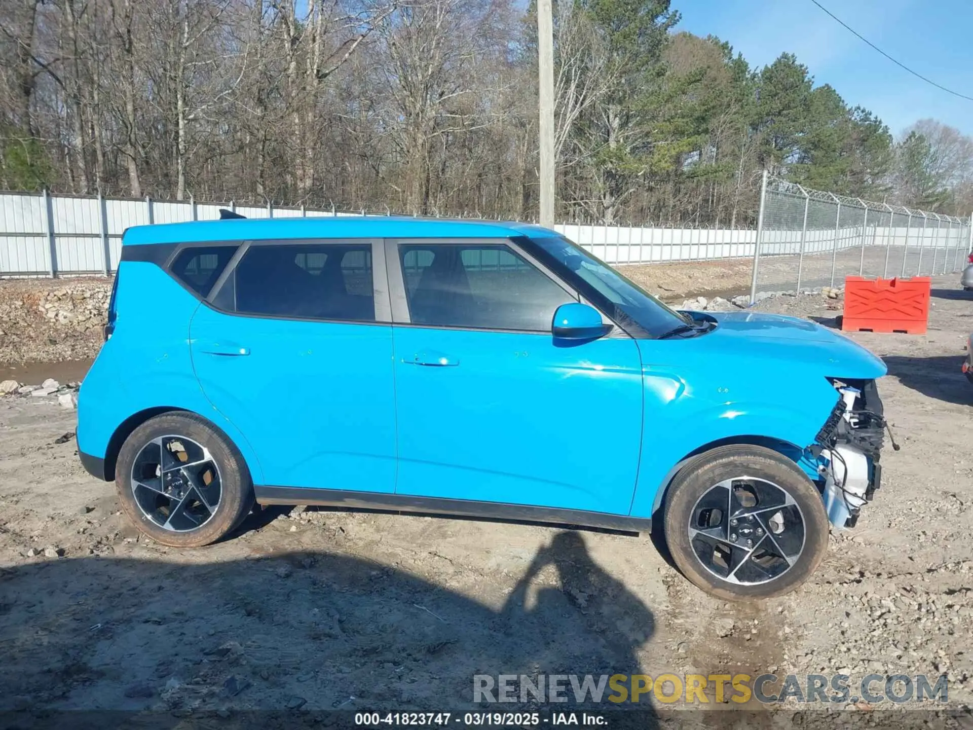 14 Photograph of a damaged car KNDJ33AU4P7190594 KIA SOUL 2023