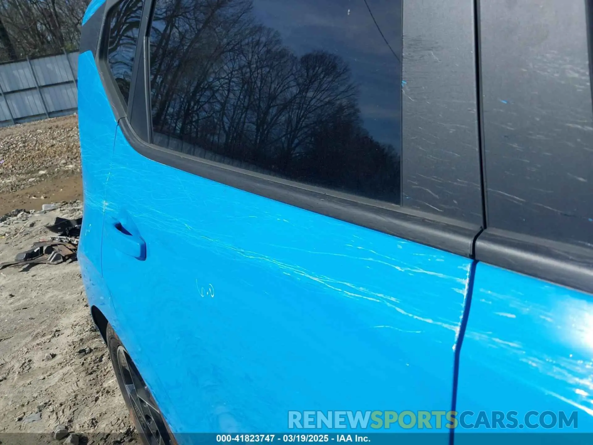 18 Photograph of a damaged car KNDJ33AU4P7190594 KIA SOUL 2023