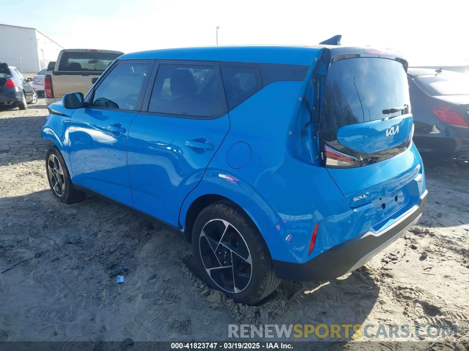 3 Photograph of a damaged car KNDJ33AU4P7190594 KIA SOUL 2023