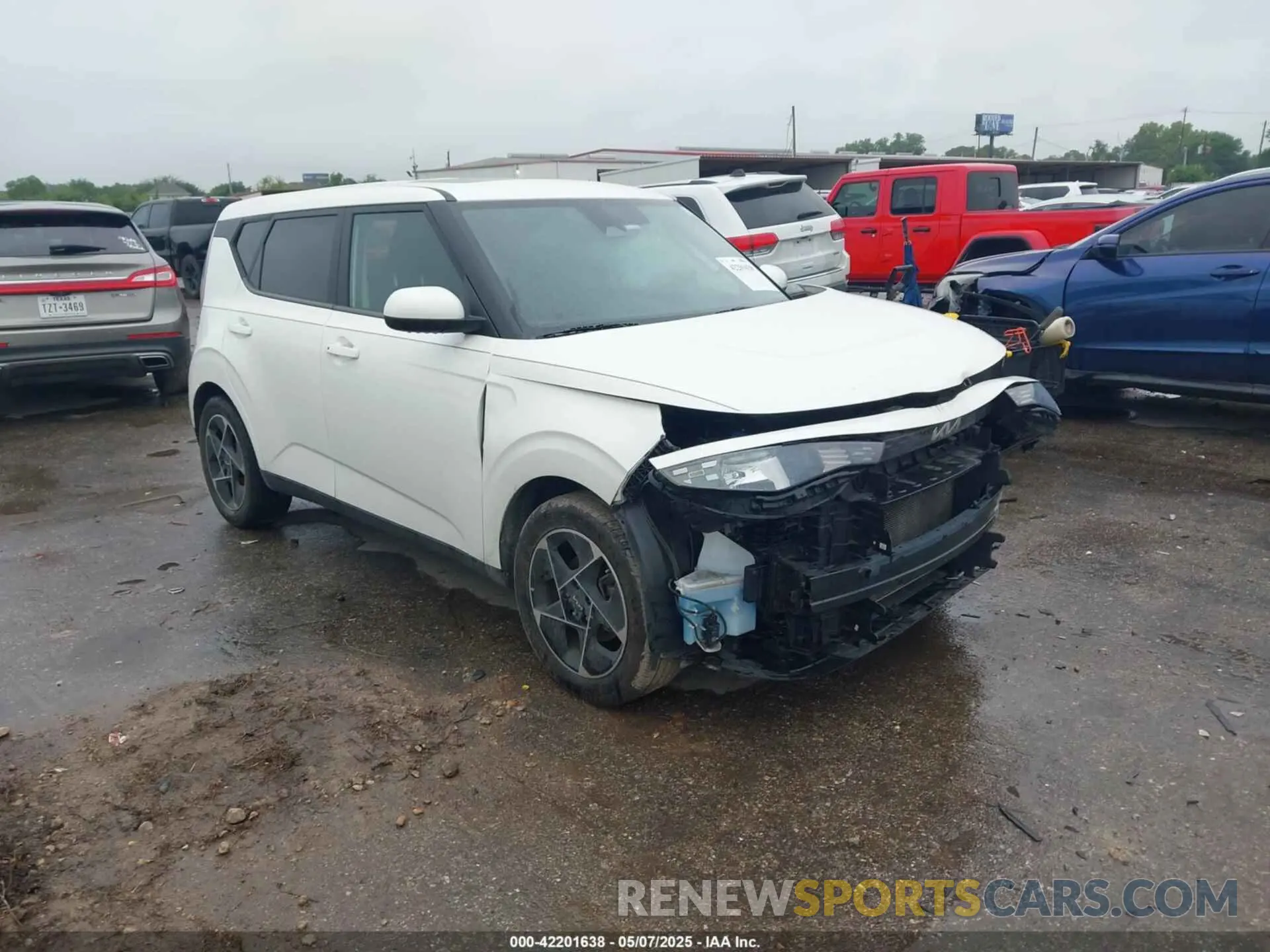 1 Photograph of a damaged car KNDJ33AU5P7838976 KIA SOUL 2023