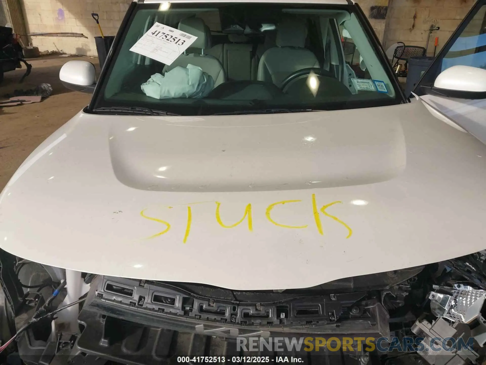 10 Photograph of a damaged car KNDJ33AU5P7874182 KIA SOUL 2023