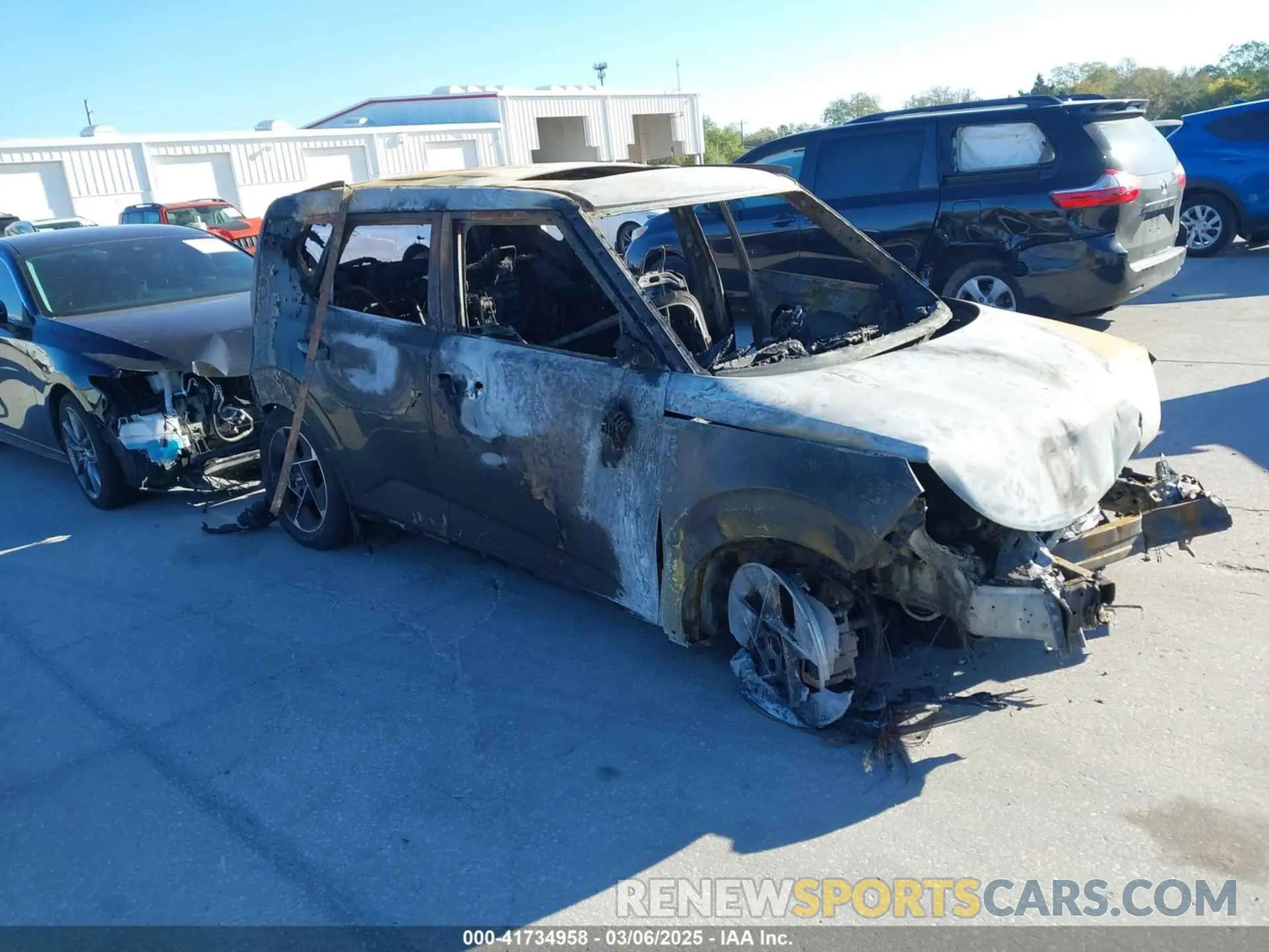 1 Photograph of a damaged car KNDJ33AU5P7893234 KIA SOUL 2023