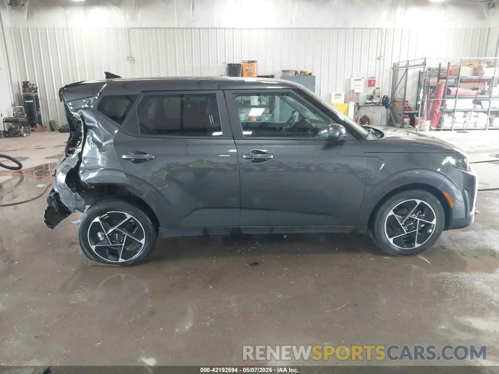 13 Photograph of a damaged car KNDJ33AU6P7891525 KIA SOUL 2023