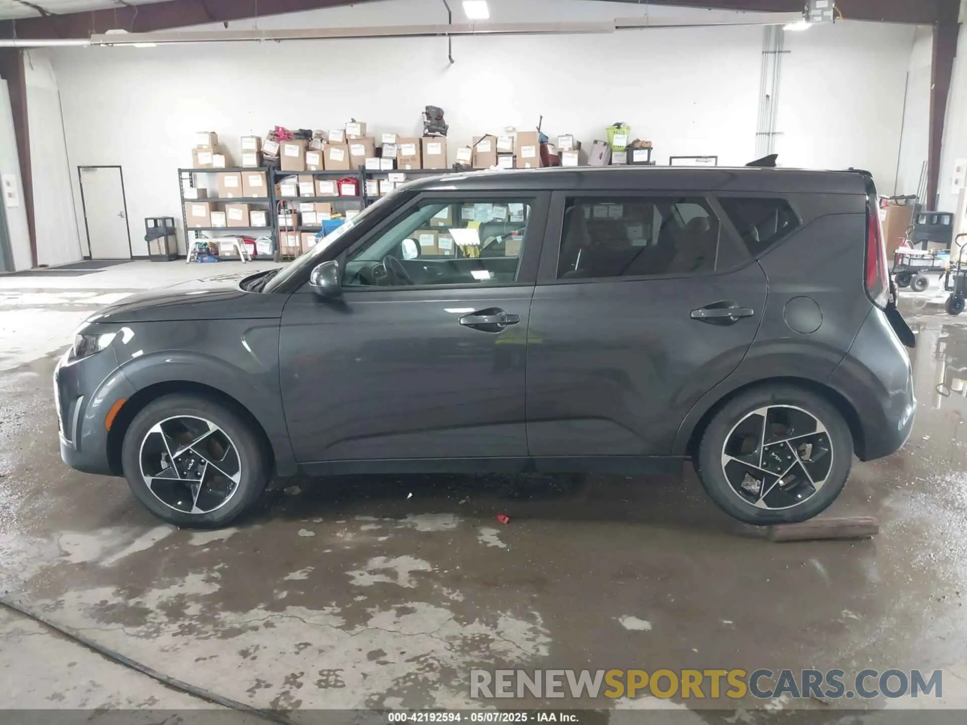 14 Photograph of a damaged car KNDJ33AU6P7891525 KIA SOUL 2023