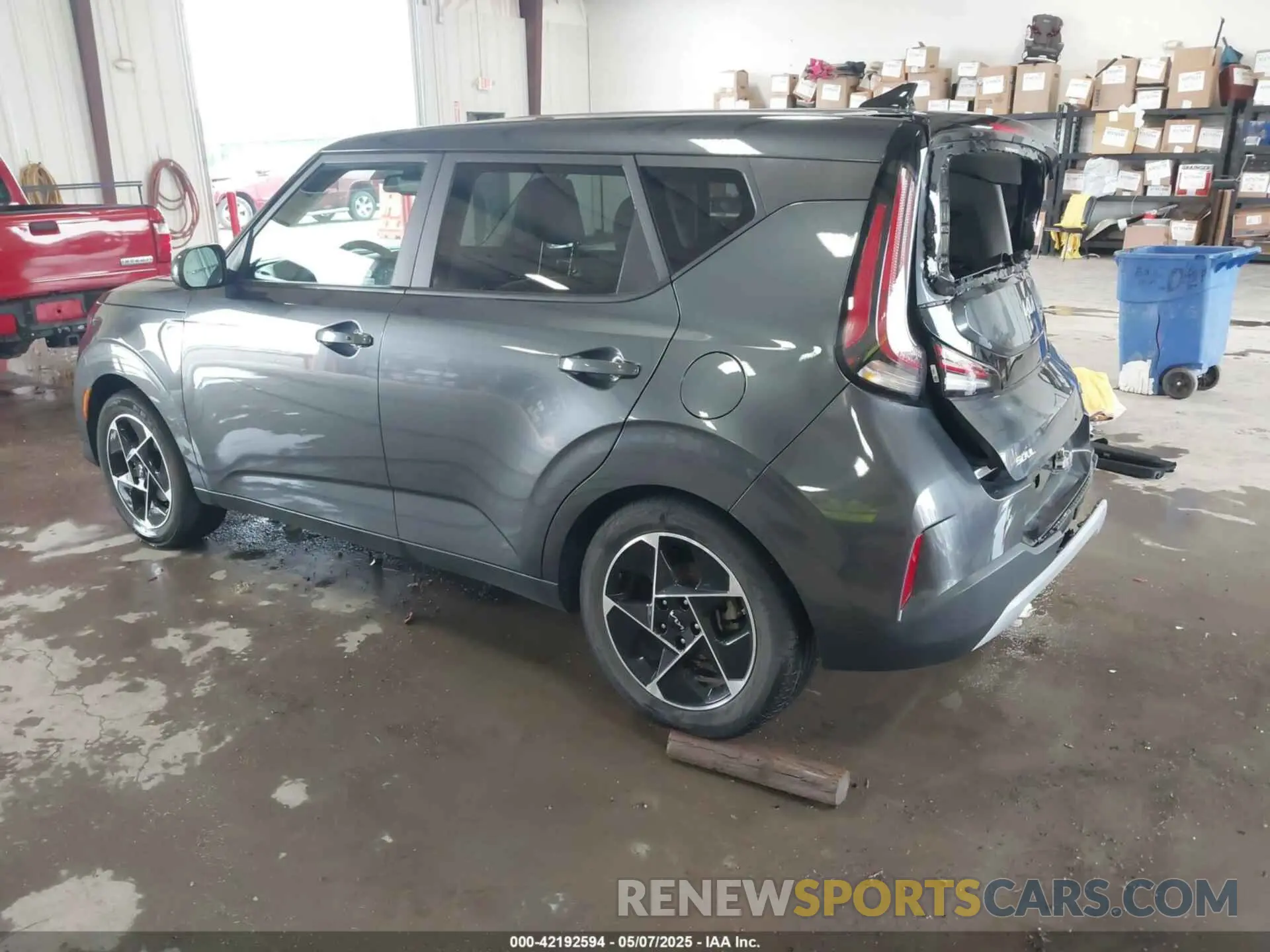 3 Photograph of a damaged car KNDJ33AU6P7891525 KIA SOUL 2023