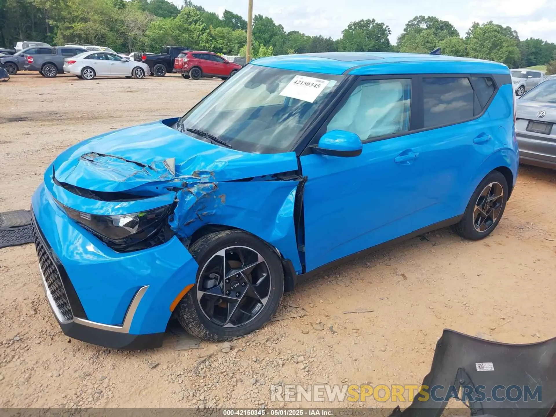 2 Photograph of a damaged car KNDJ33AU7P7195711 KIA SOUL 2023