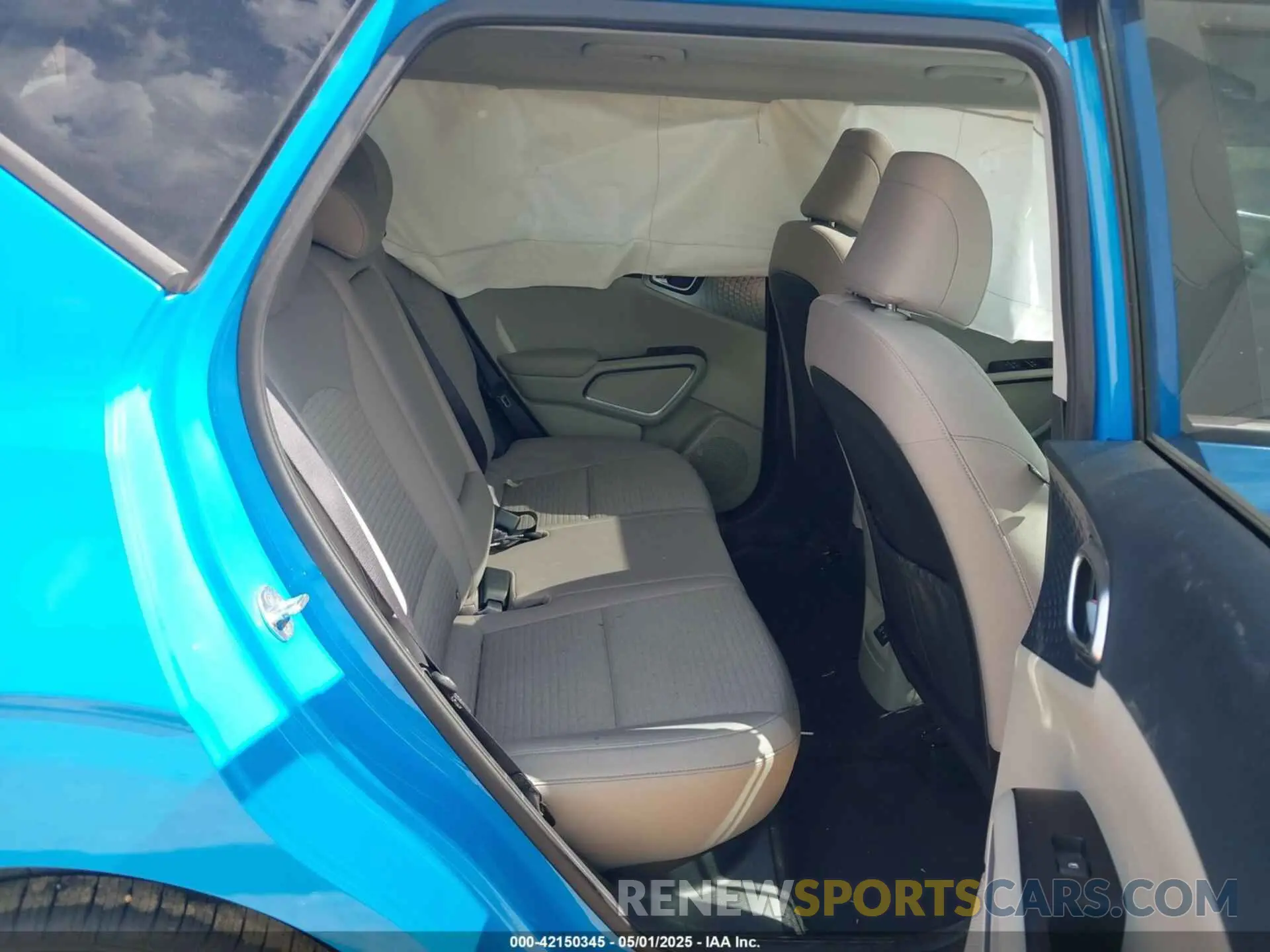 8 Photograph of a damaged car KNDJ33AU7P7195711 KIA SOUL 2023