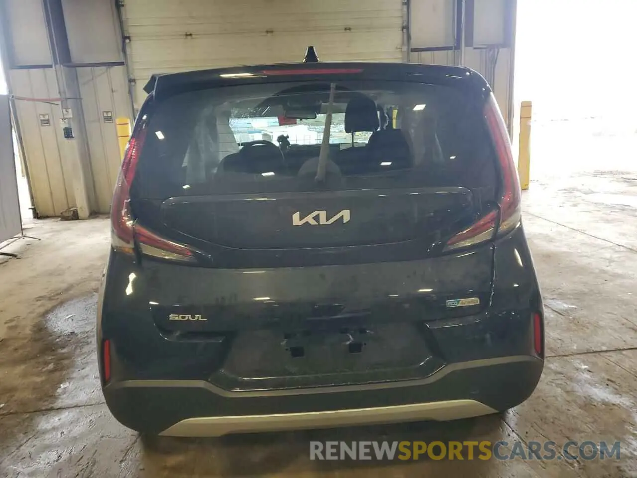 6 Photograph of a damaged car KNDJ33AU7P7852961 KIA SOUL 2023