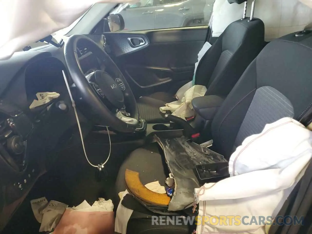 7 Photograph of a damaged car KNDJ33AU7P7852961 KIA SOUL 2023