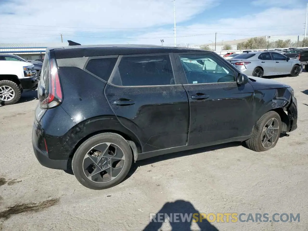 3 Photograph of a damaged car KNDJ33AU8P7856050 KIA SOUL 2023