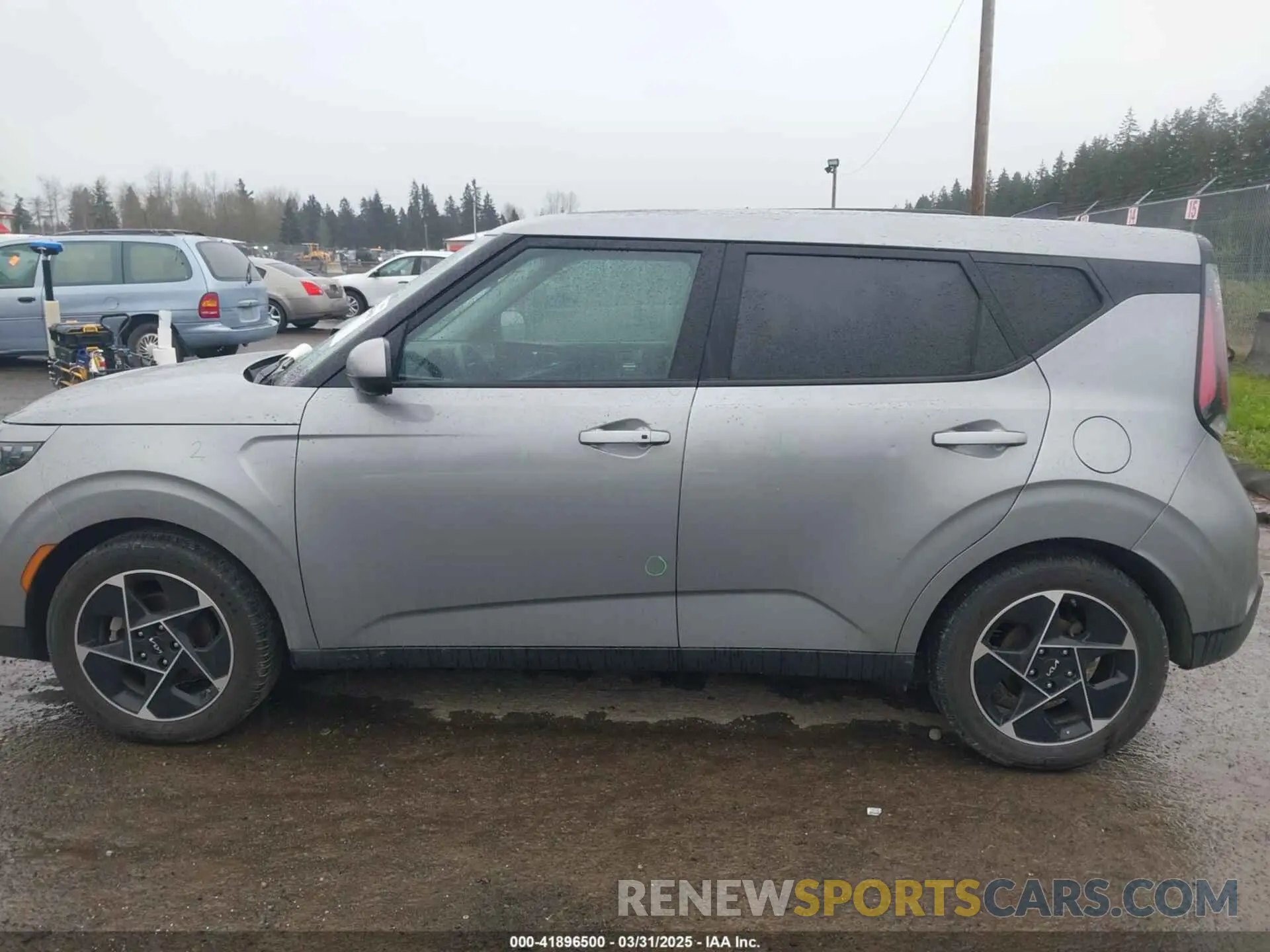 14 Photograph of a damaged car KNDJ33AU8P7896113 KIA SOUL 2023