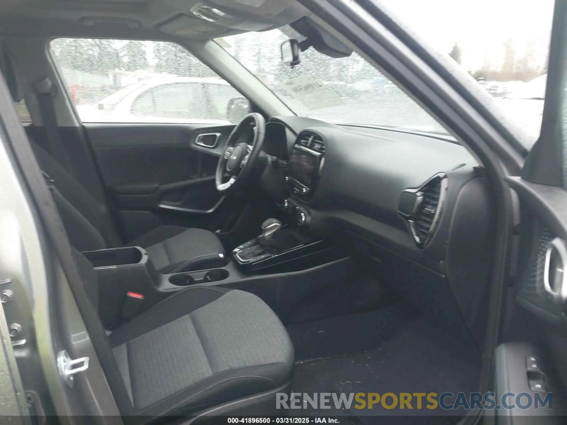 5 Photograph of a damaged car KNDJ33AU8P7896113 KIA SOUL 2023