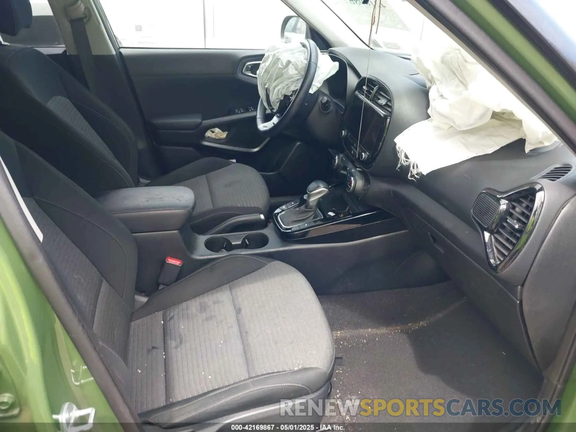 5 Photograph of a damaged car KNDJ33AU9P7194415 KIA SOUL 2023
