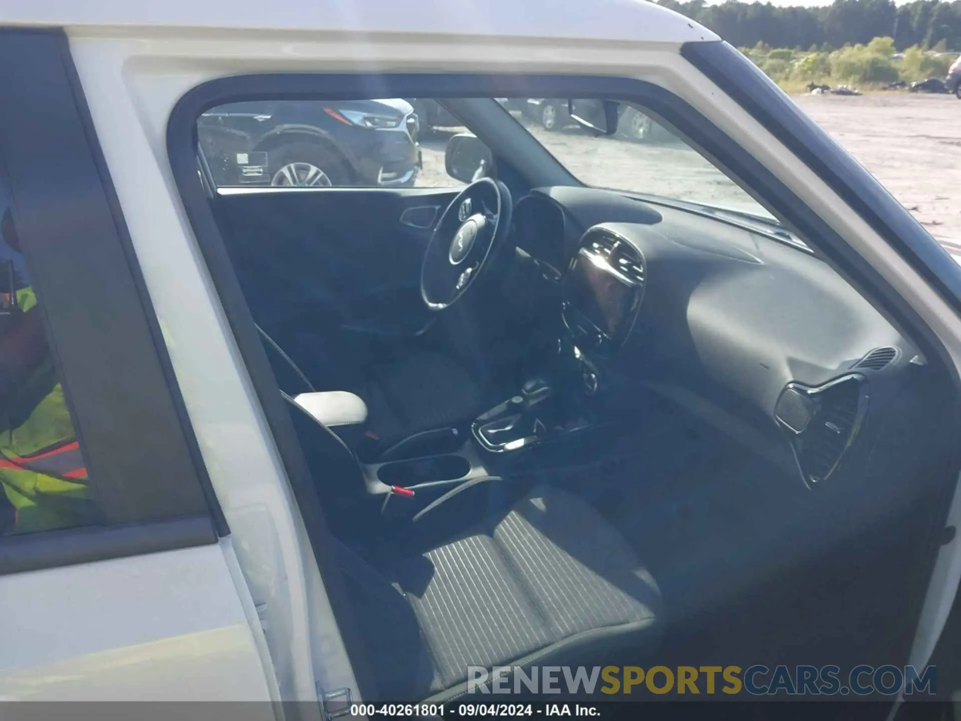 5 Photograph of a damaged car KNDJ33AU9P7838463 KIA SOUL 2023