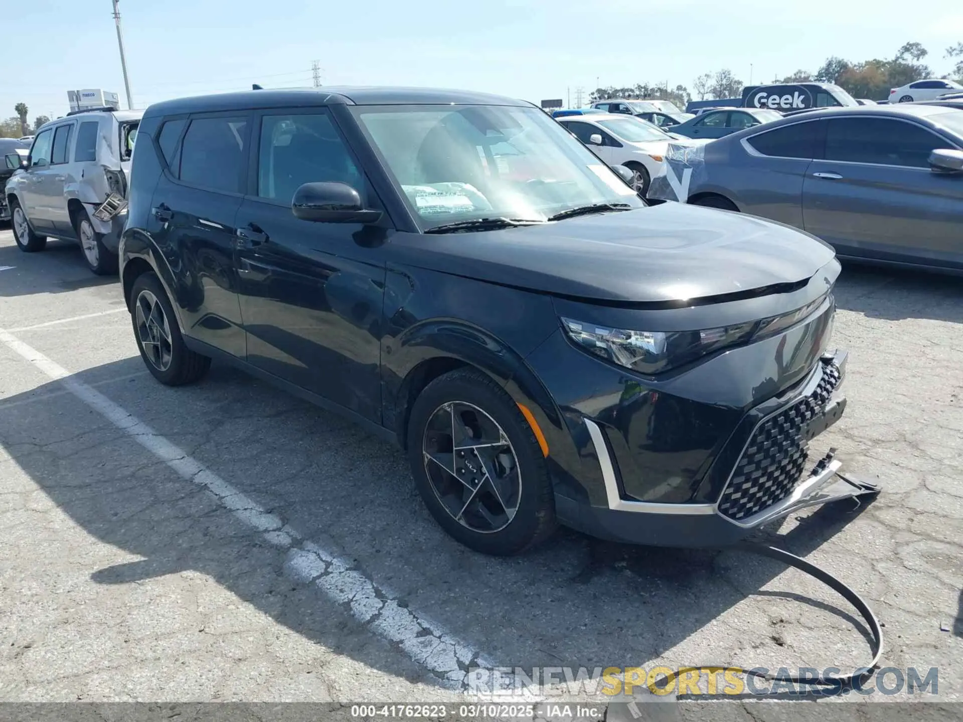 1 Photograph of a damaged car KNDJ33AU9P7881801 KIA SOUL 2023