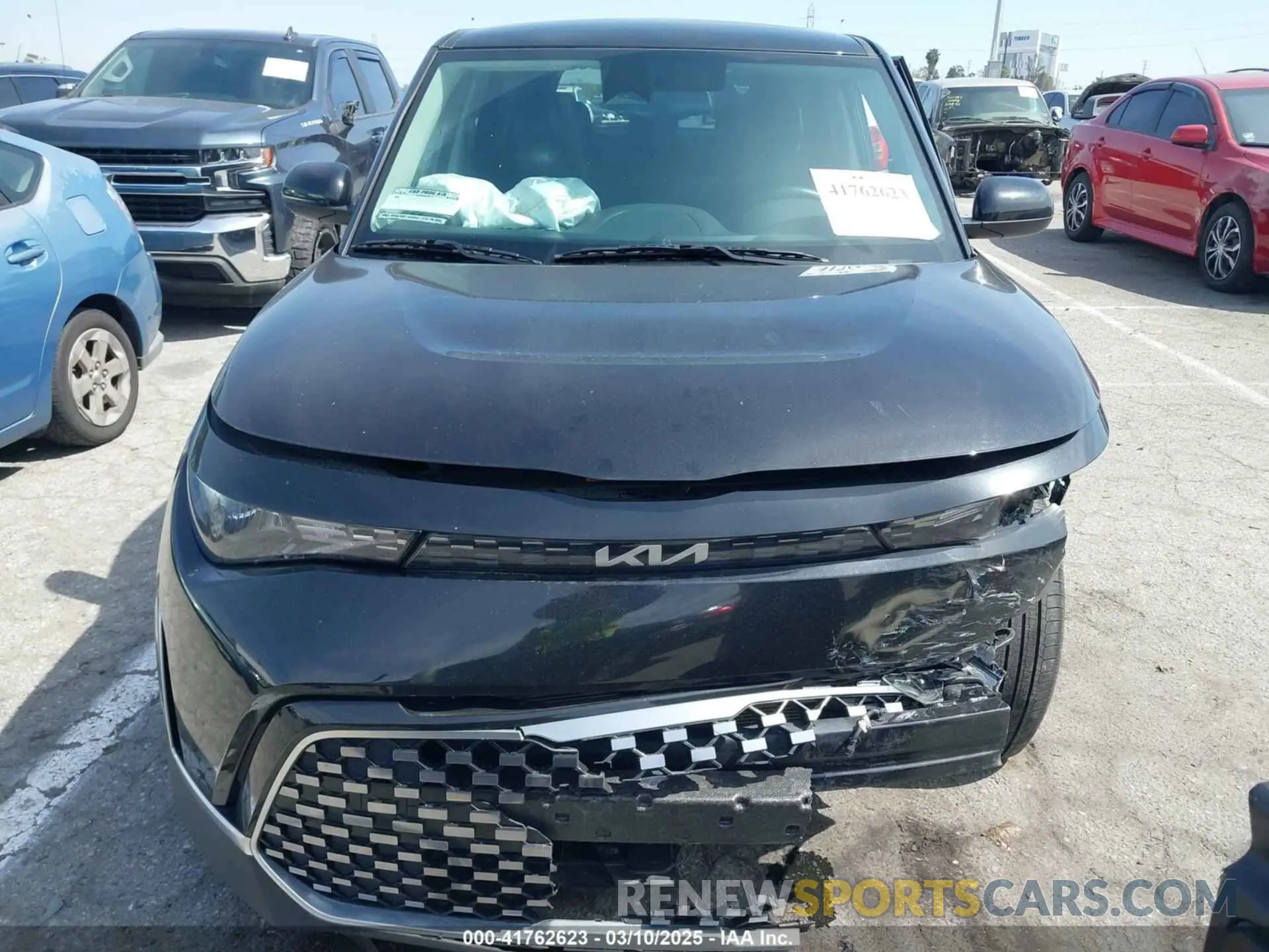 12 Photograph of a damaged car KNDJ33AU9P7881801 KIA SOUL 2023