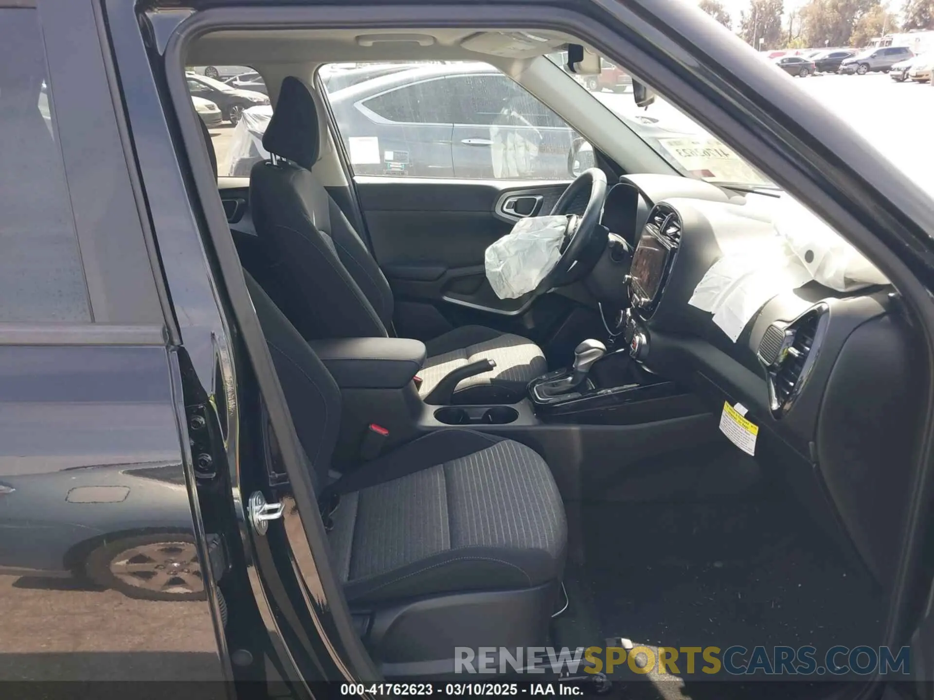 5 Photograph of a damaged car KNDJ33AU9P7881801 KIA SOUL 2023