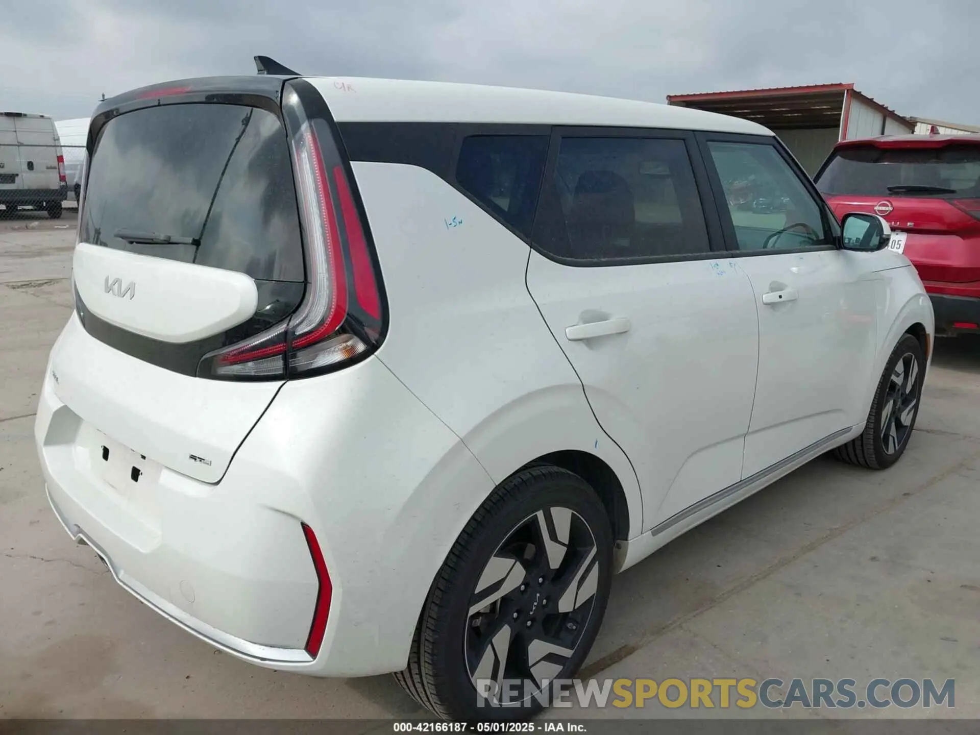 4 Photograph of a damaged car KNDJ53AU1P7885691 KIA SOUL 2023