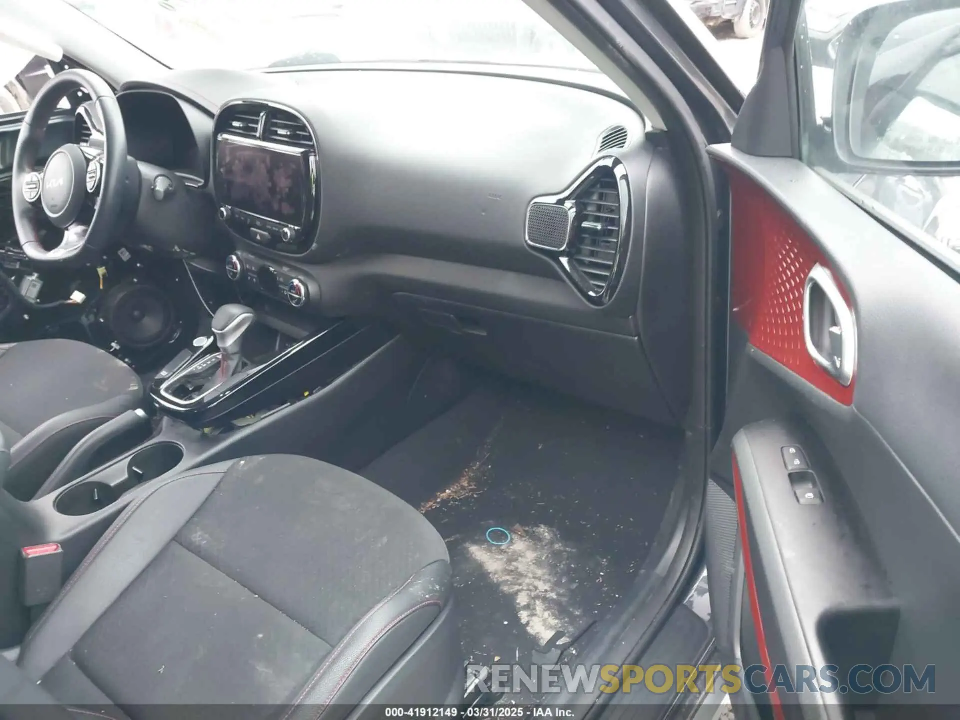 5 Photograph of a damaged car KNDJ53AU1P7890583 KIA SOUL 2023