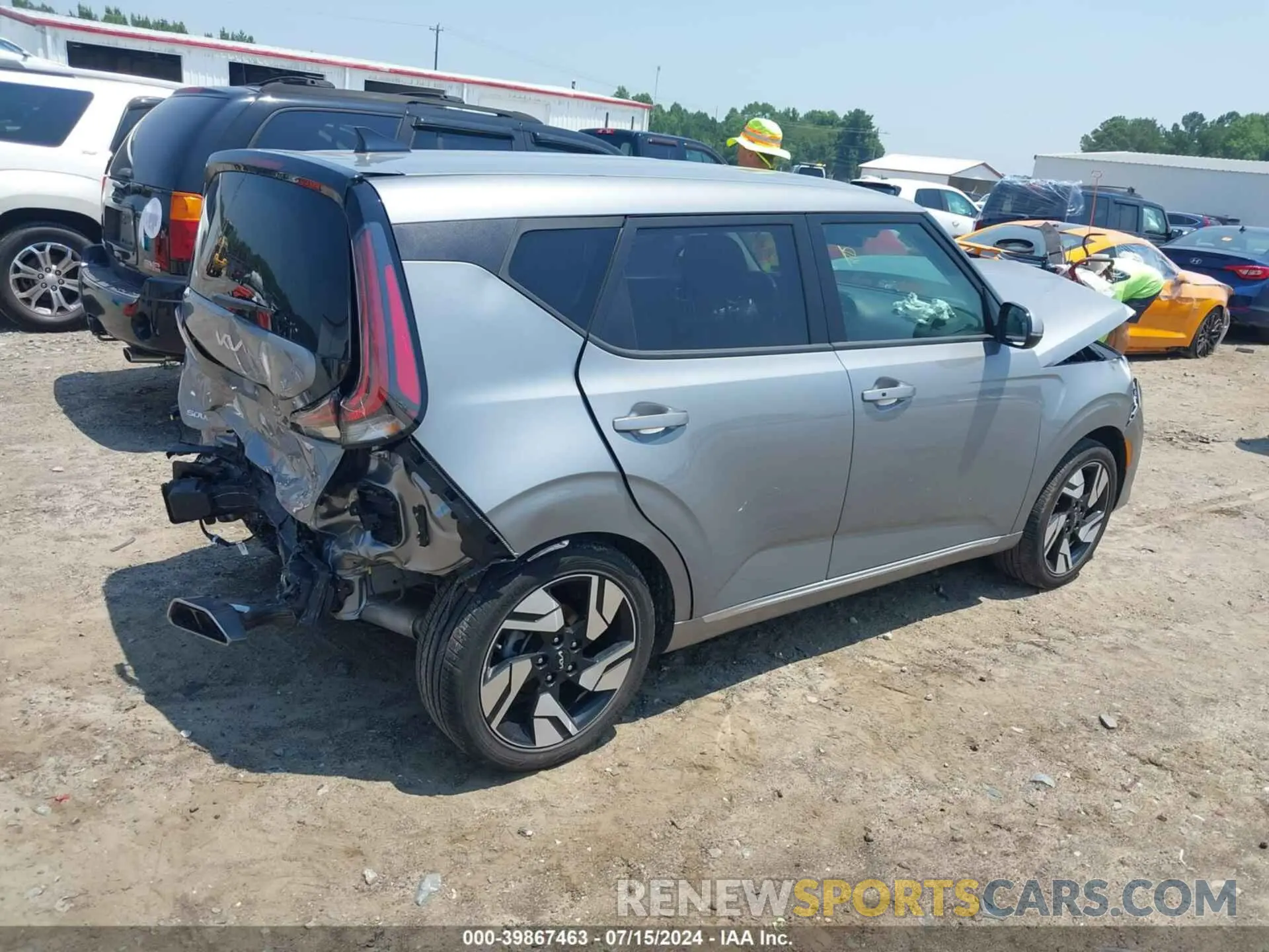 4 Photograph of a damaged car KNDJ53AU2P7852733 KIA SOUL 2023