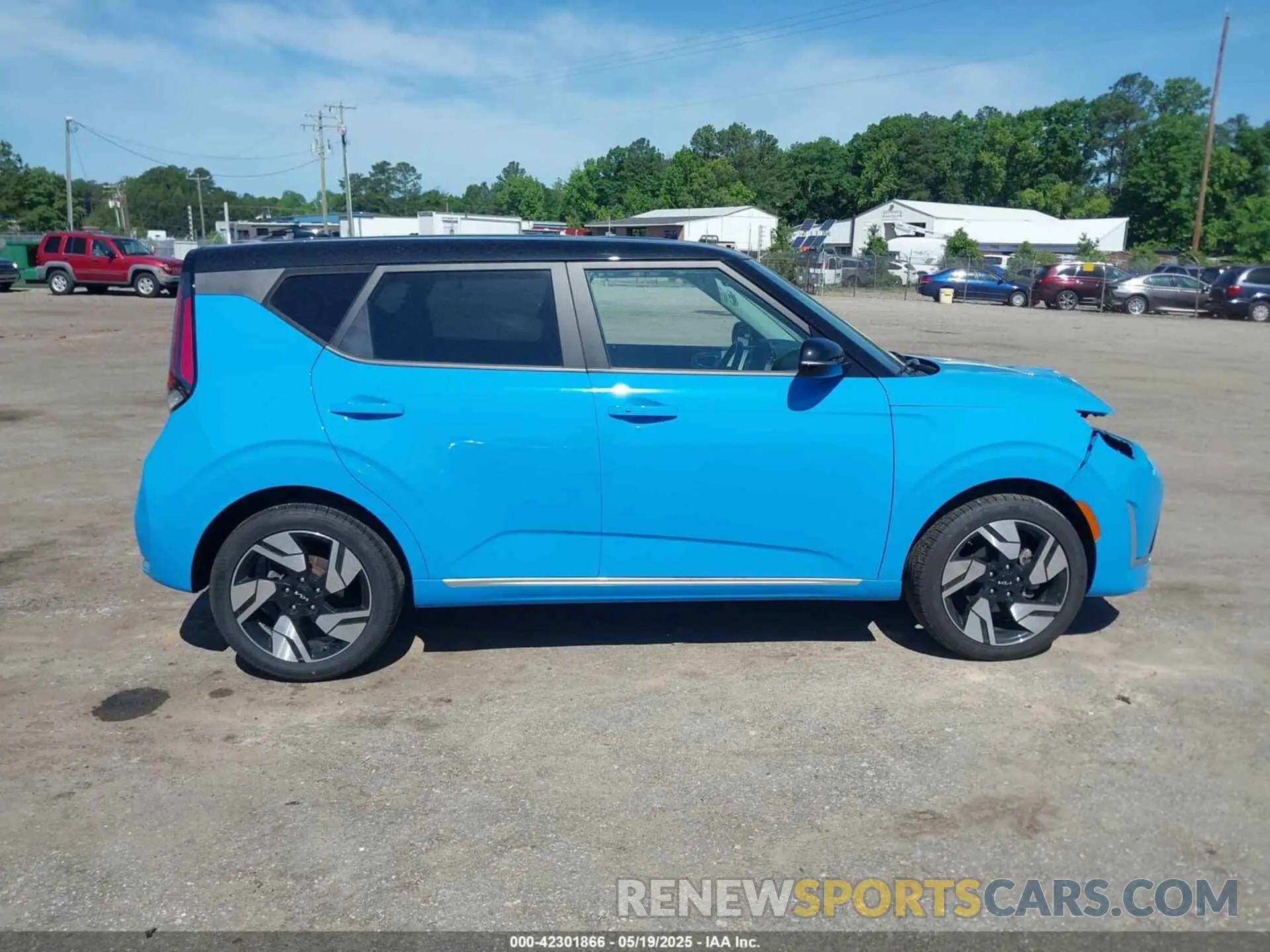 14 Photograph of a damaged car KNDJ53AU4P7195370 KIA SOUL 2023