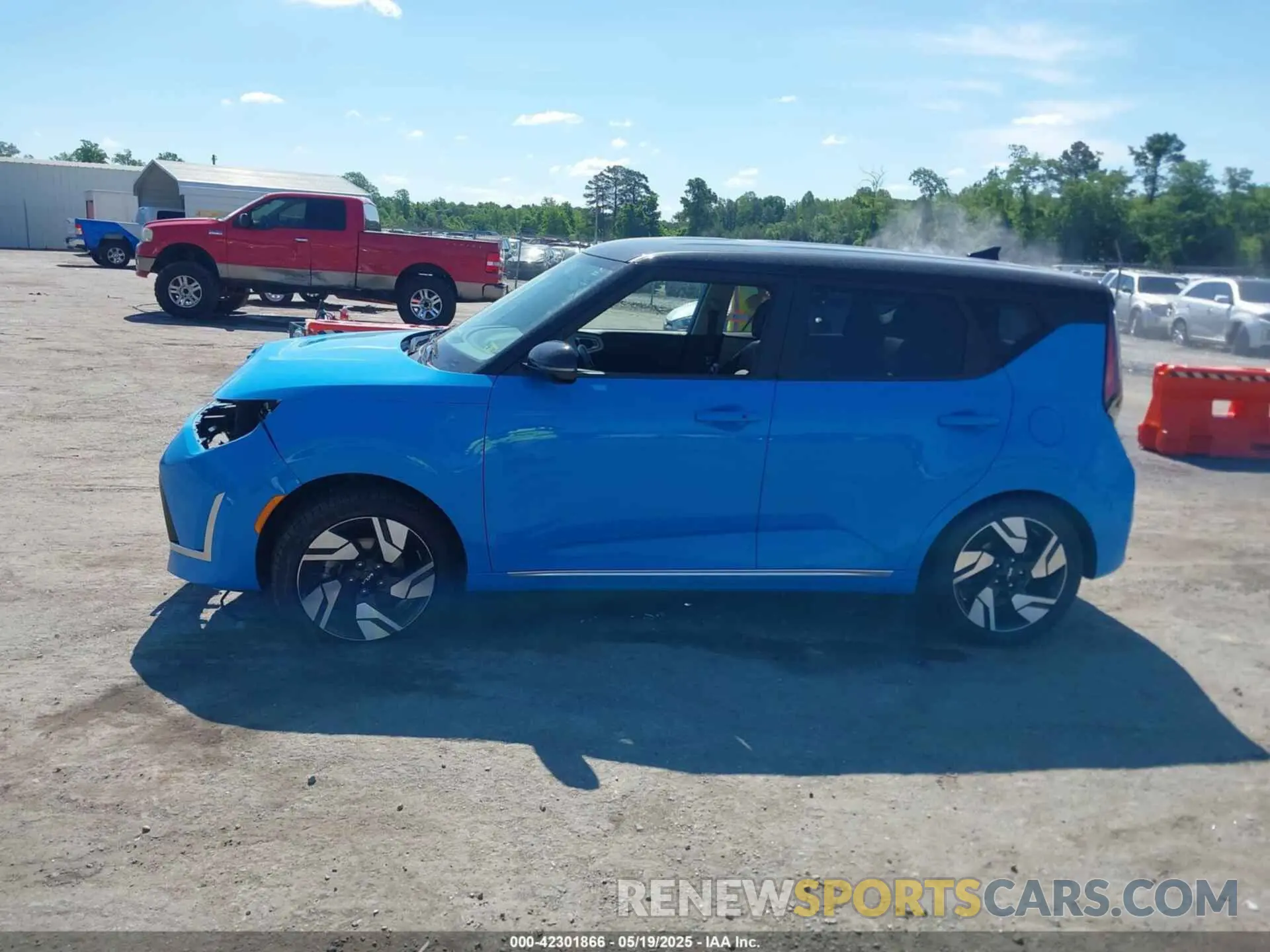 15 Photograph of a damaged car KNDJ53AU4P7195370 KIA SOUL 2023