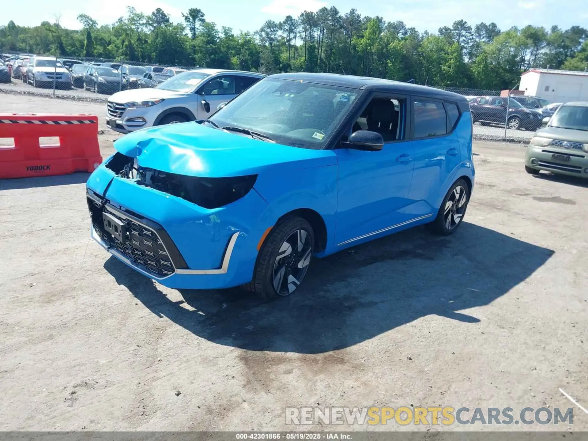 2 Photograph of a damaged car KNDJ53AU4P7195370 KIA SOUL 2023
