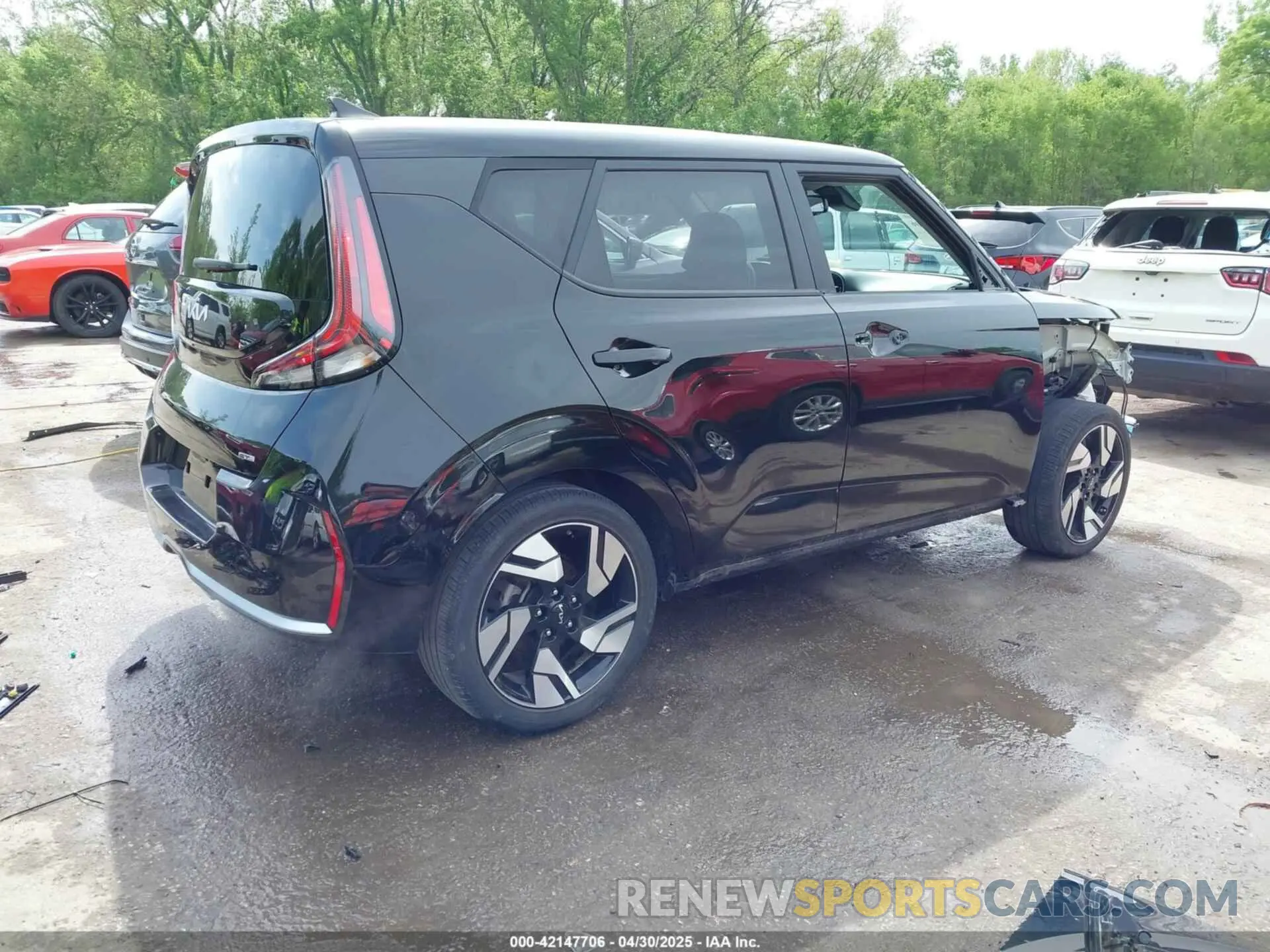 4 Photograph of a damaged car KNDJ53AU5P7848059 KIA SOUL 2023