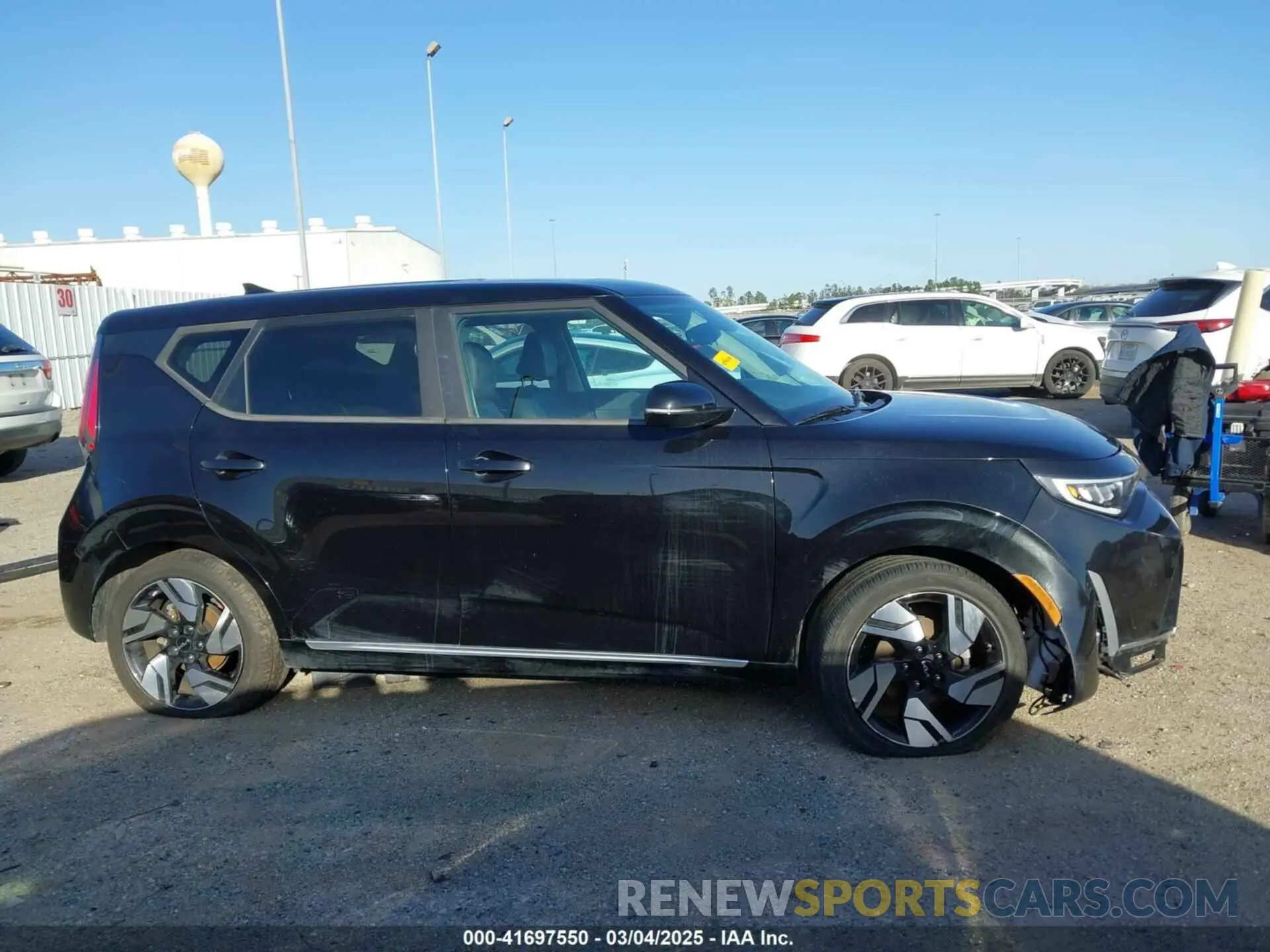 13 Photograph of a damaged car KNDJ53AU6P7858020 KIA SOUL 2023