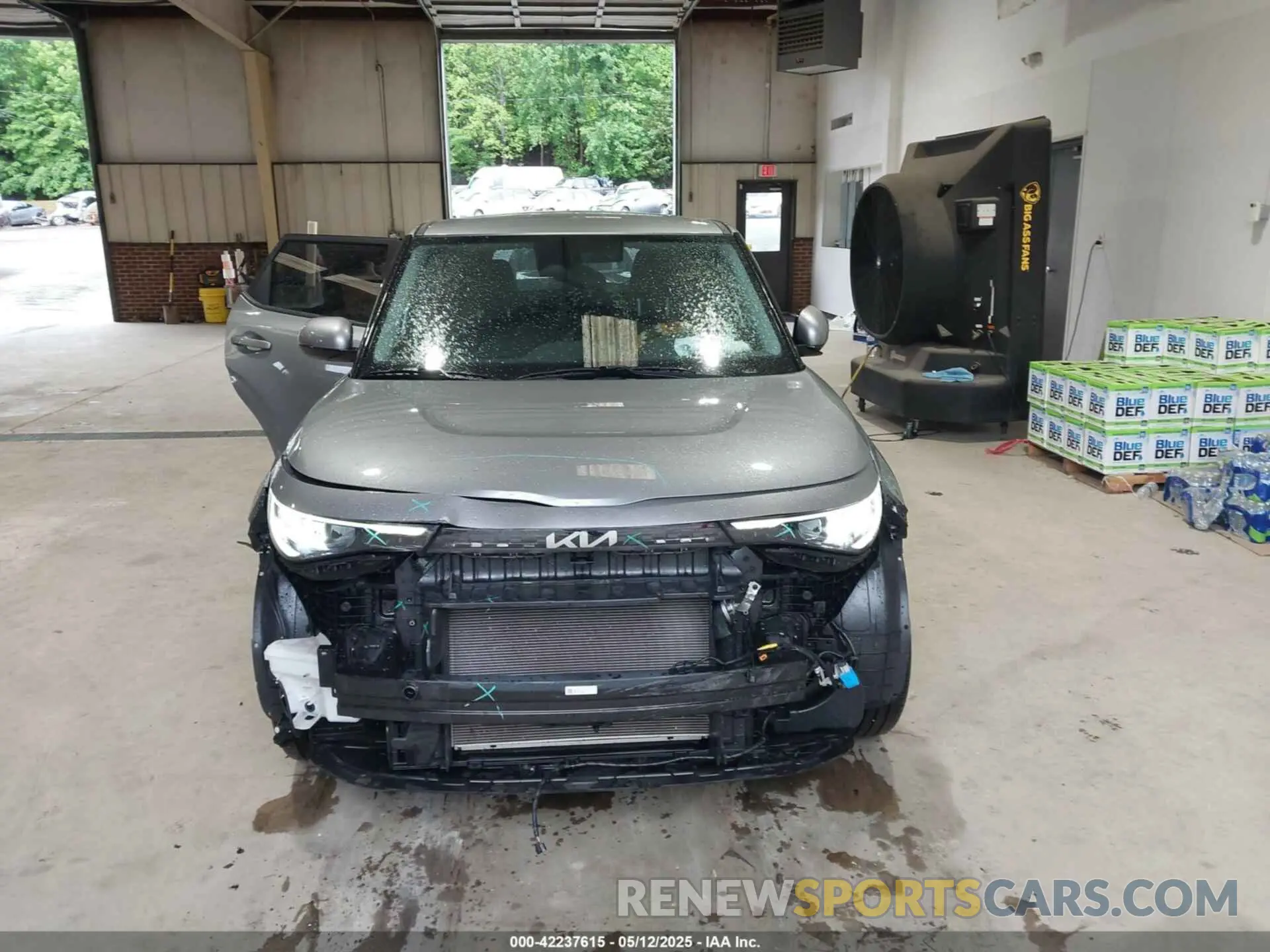 13 Photograph of a damaged car KNDJ53AU6P7864772 KIA SOUL 2023