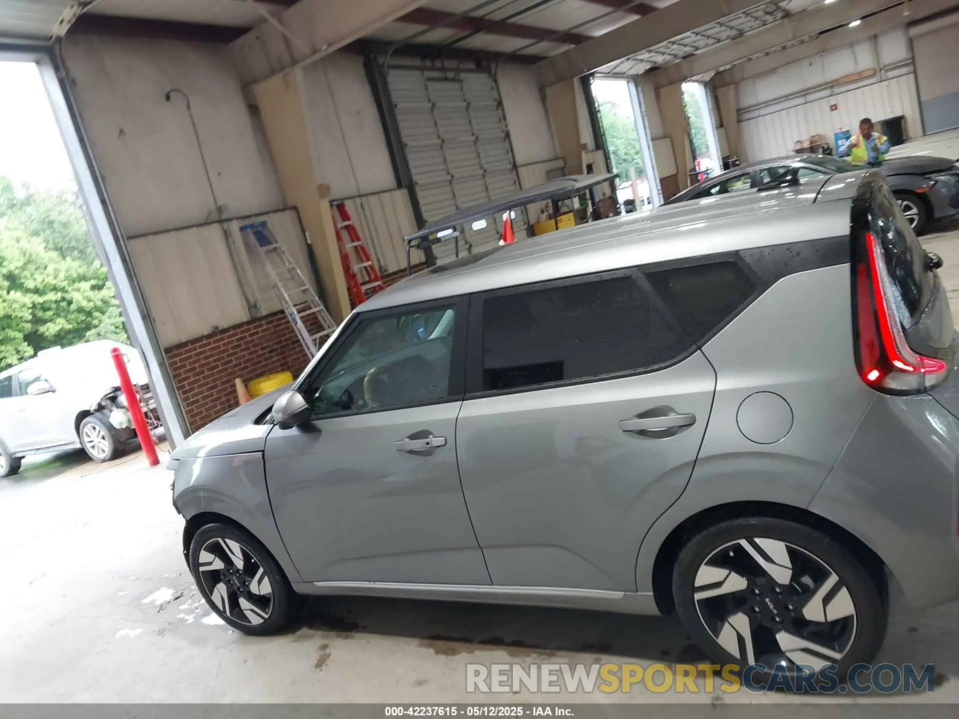 15 Photograph of a damaged car KNDJ53AU6P7864772 KIA SOUL 2023