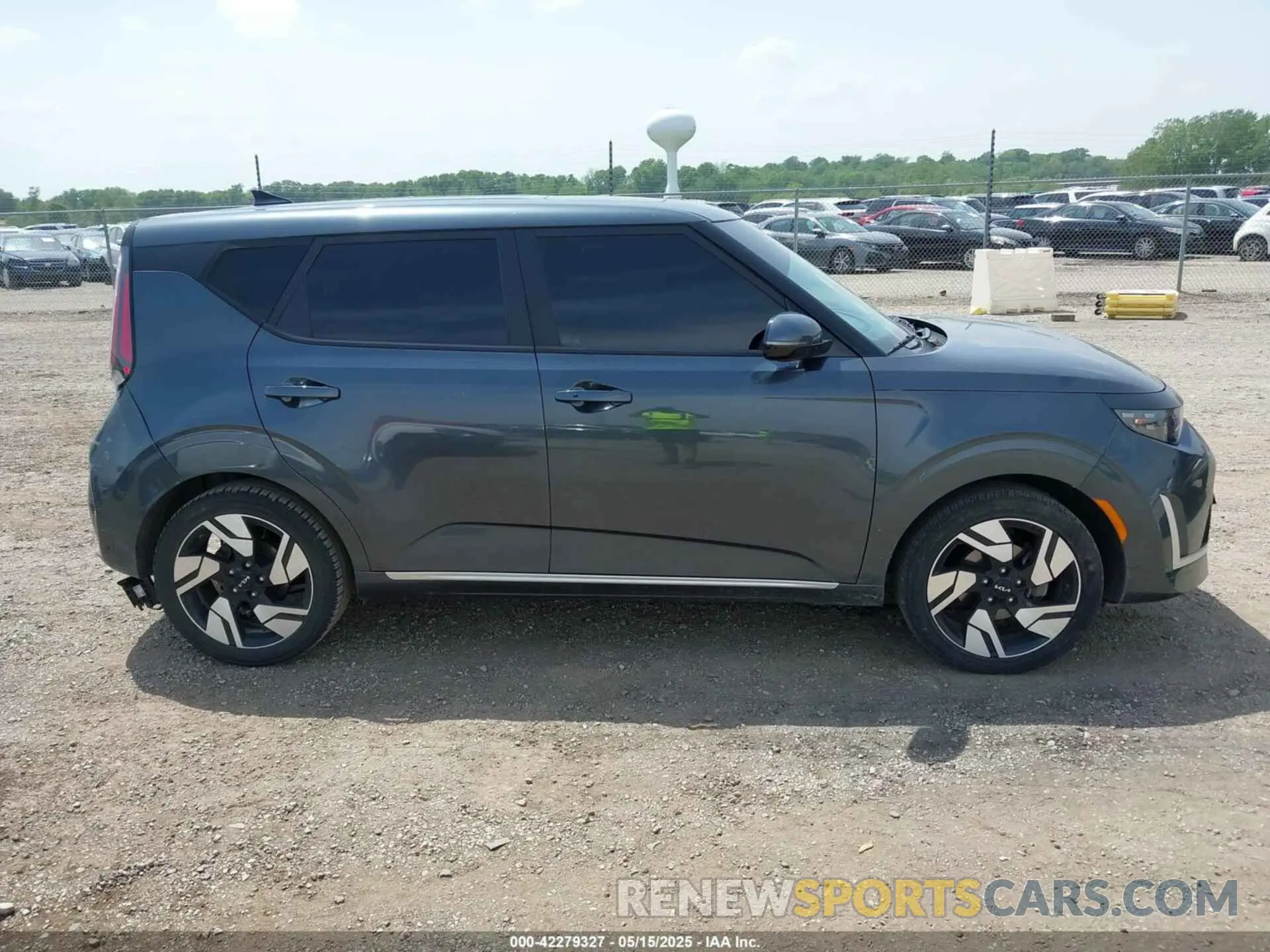 13 Photograph of a damaged car KNDJ53AU7P7191734 KIA SOUL 2023