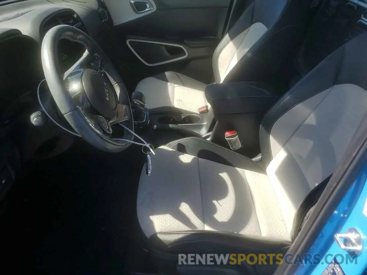 7 Photograph of a damaged car KNDJ53AU7P7213148 KIA SOUL 2023