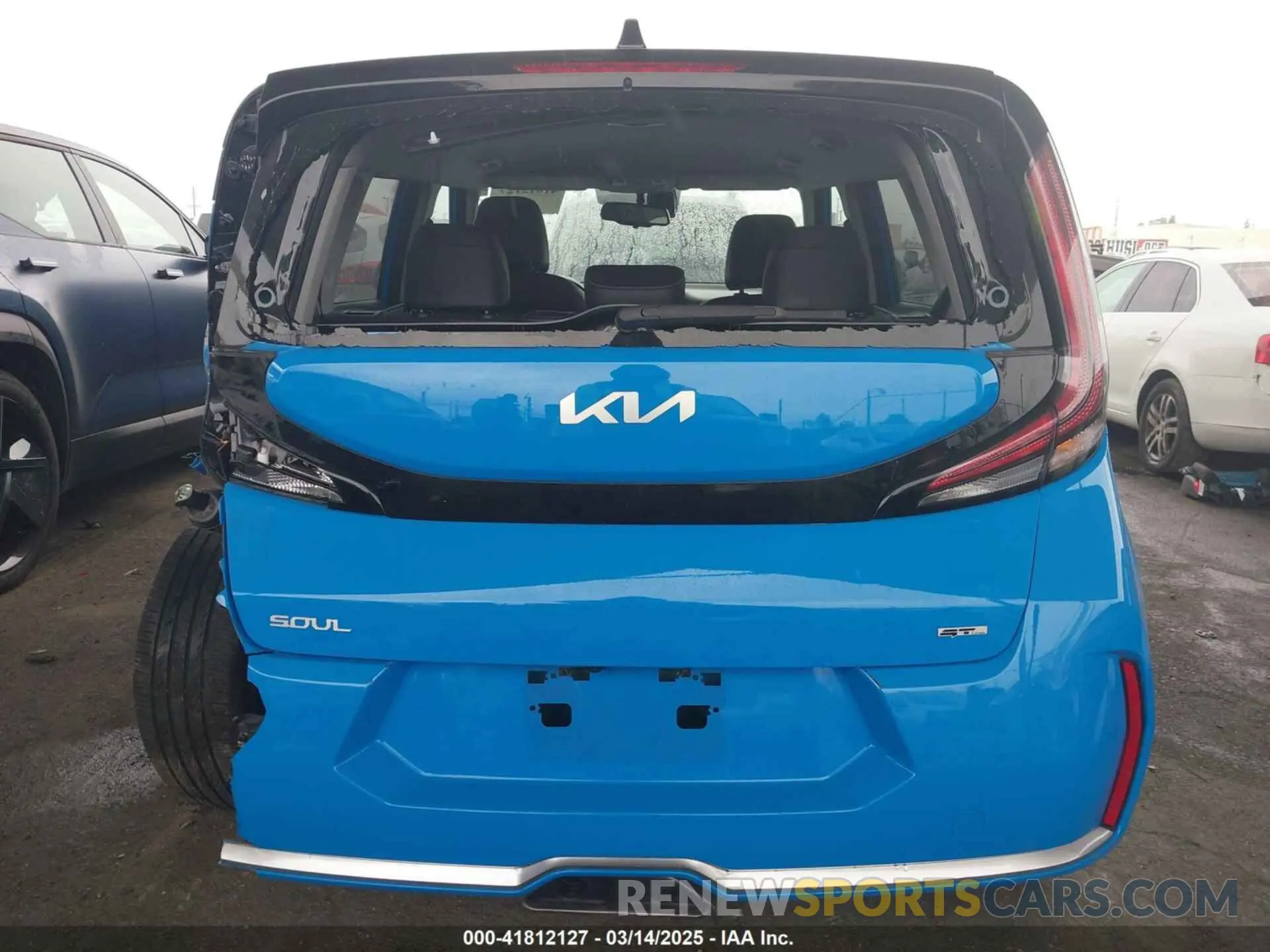 16 Photograph of a damaged car KNDJ53AU8P7205852 KIA SOUL 2023