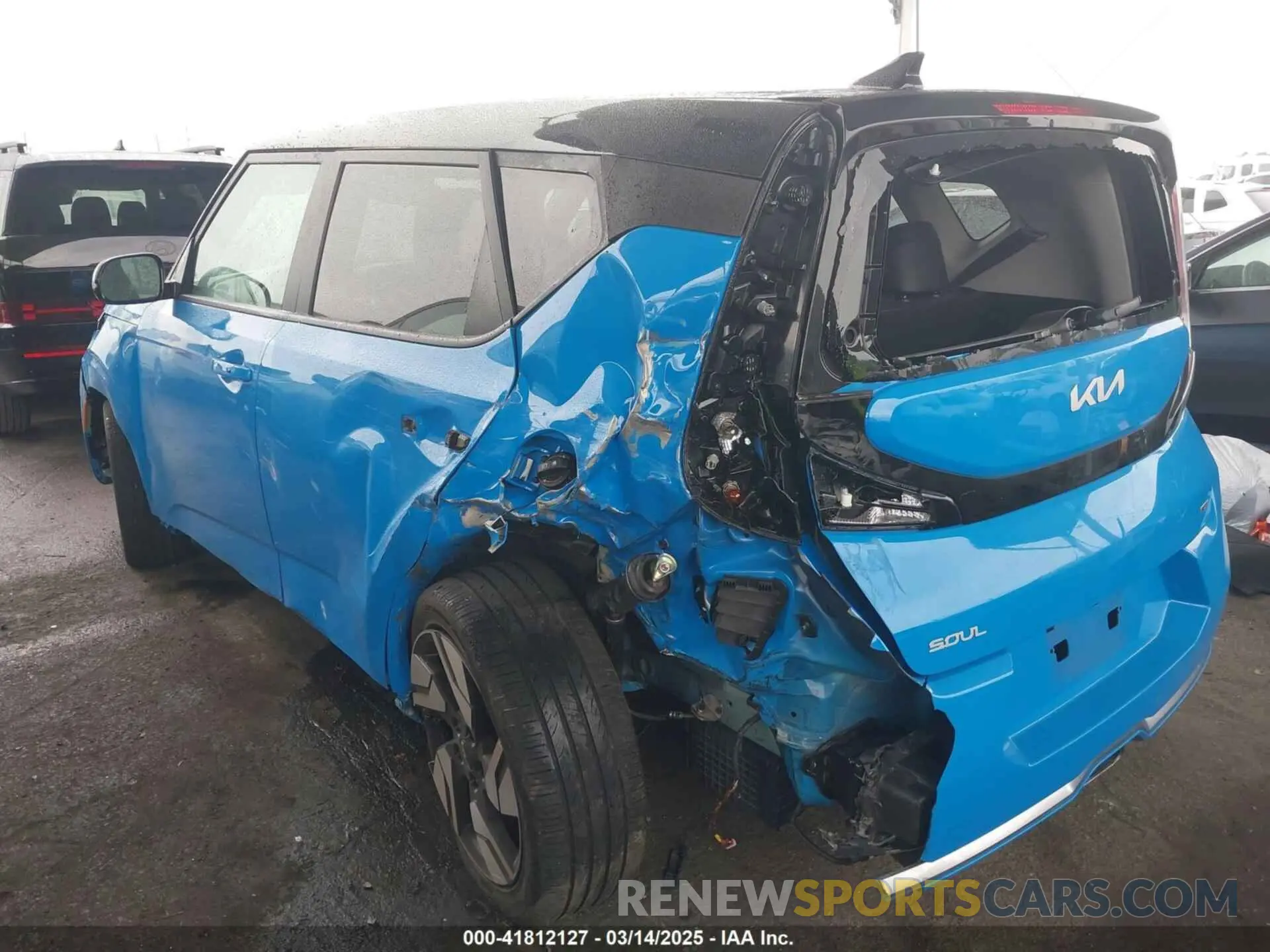 3 Photograph of a damaged car KNDJ53AU8P7205852 KIA SOUL 2023
