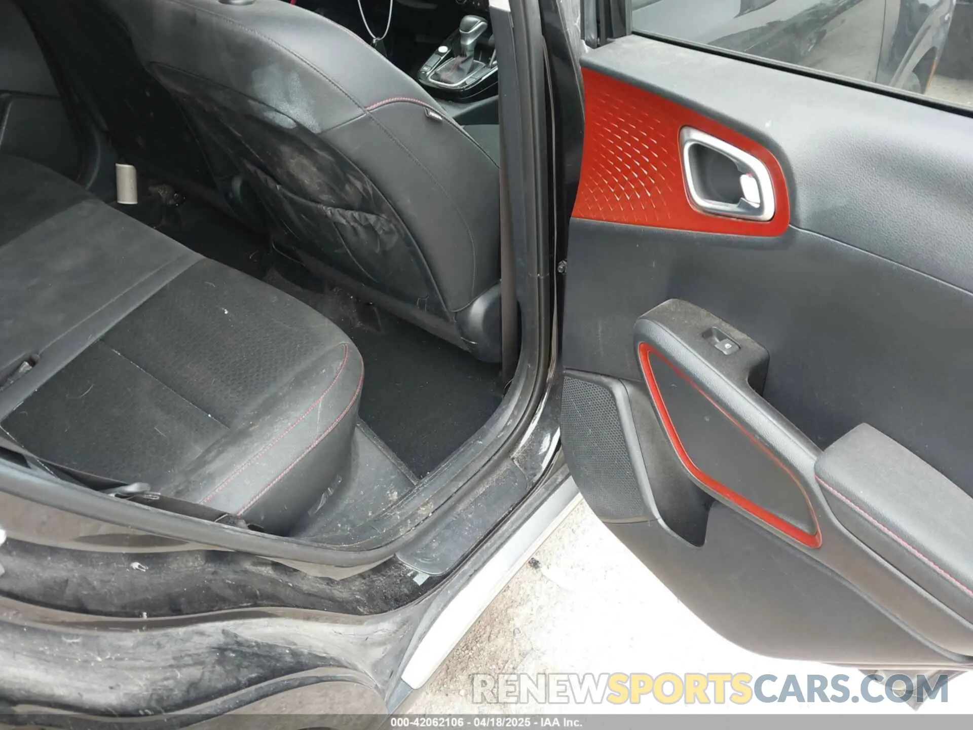 8 Photograph of a damaged car KNDJ53AU9P7842071 KIA SOUL 2023