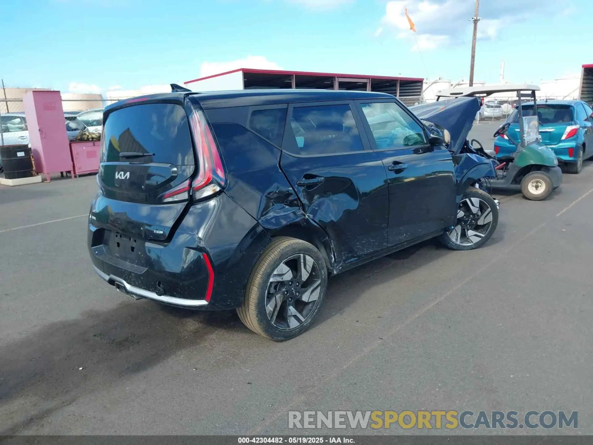 4 Photograph of a damaged car KNDJ53AUXP7849451 KIA SOUL 2023