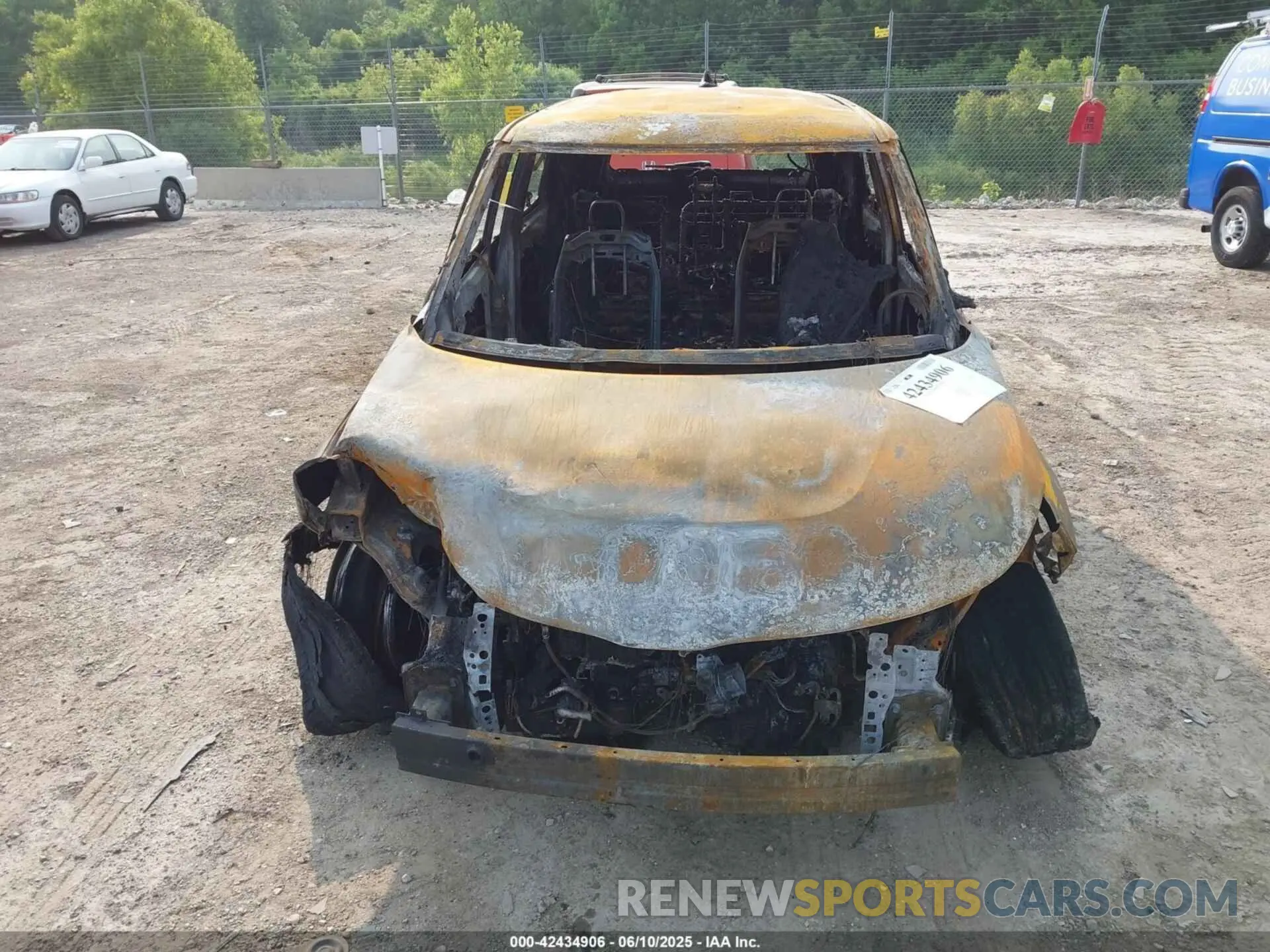 11 Photograph of a damaged car KNDJ23AU0R7238792 KIA SOUL 2024