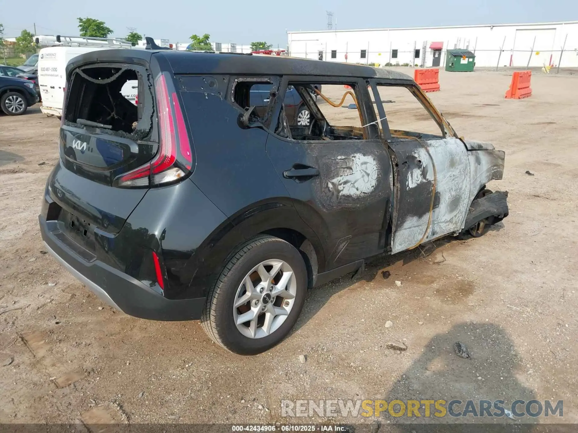 4 Photograph of a damaged car KNDJ23AU0R7238792 KIA SOUL 2024