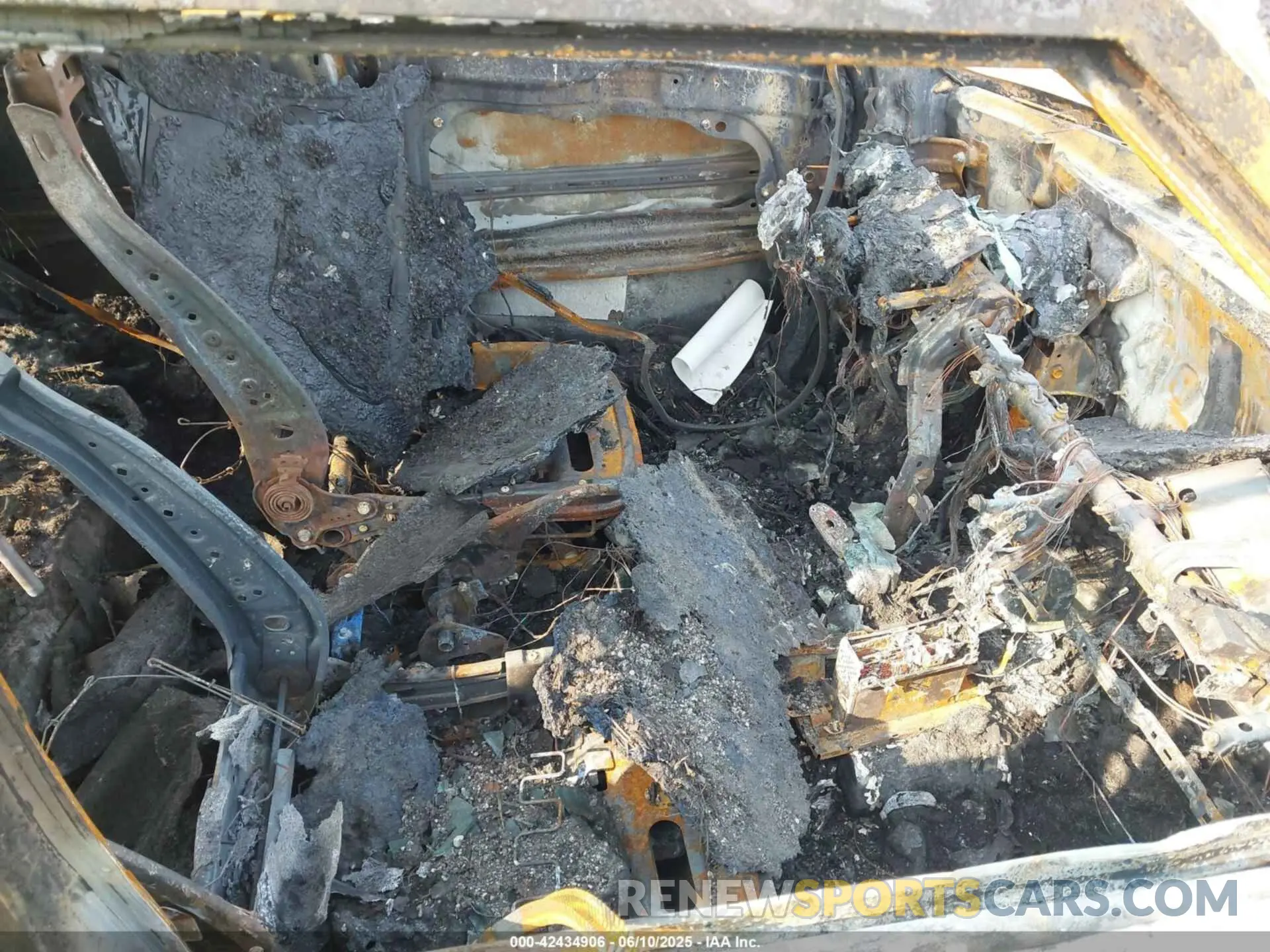 5 Photograph of a damaged car KNDJ23AU0R7238792 KIA SOUL 2024